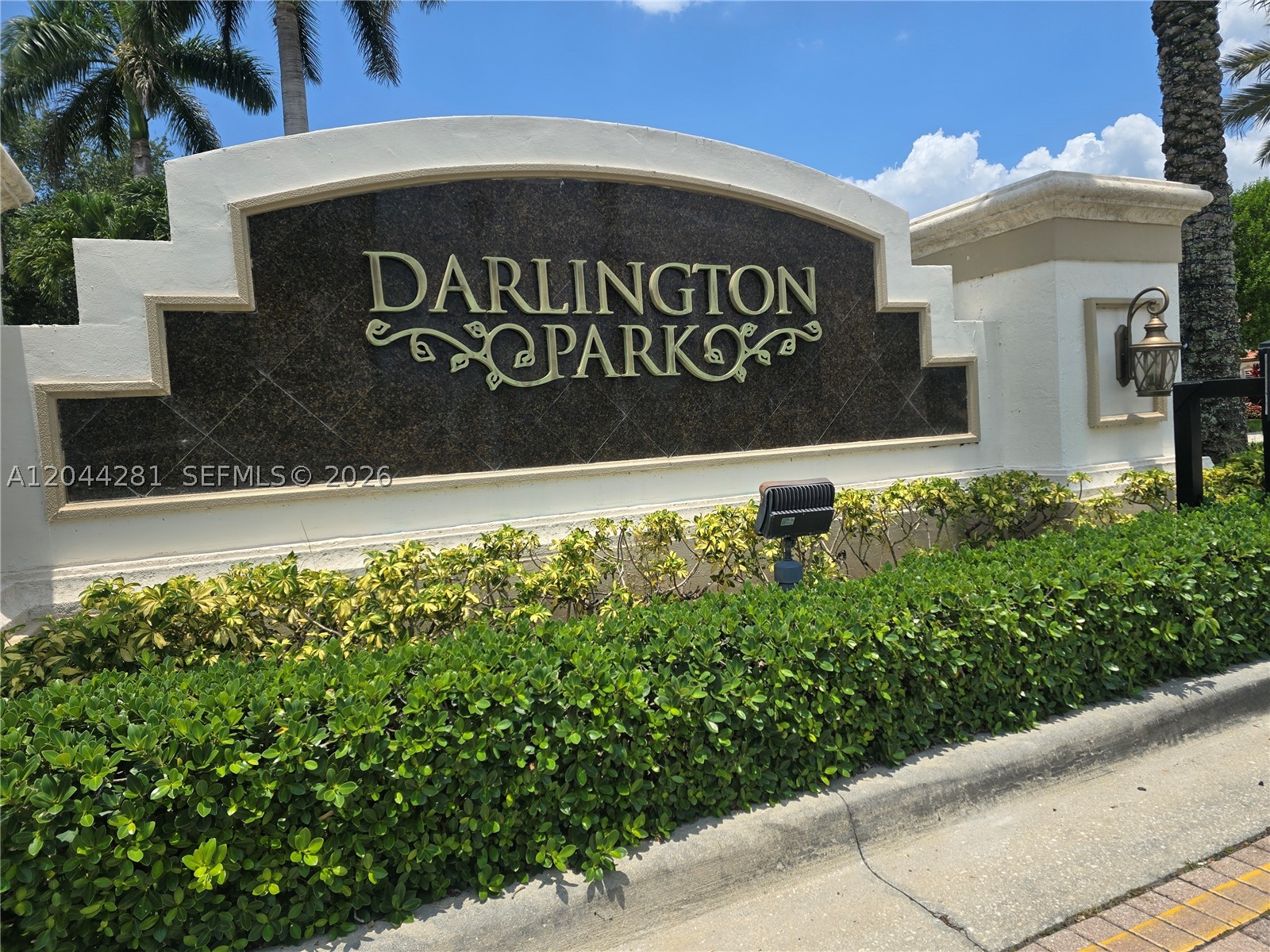 9738 Darlington Pl 9738 — photo