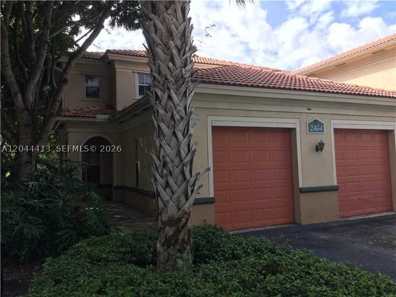 2464 Centergate Dr 101 — photo