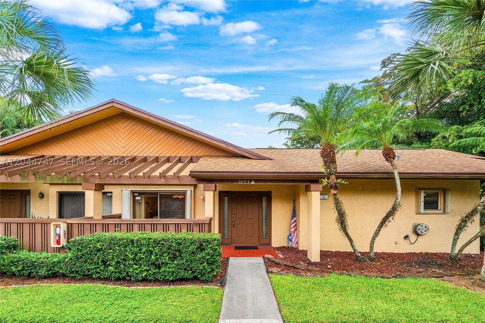 3953 Cocoplum Cir 3609 — photo