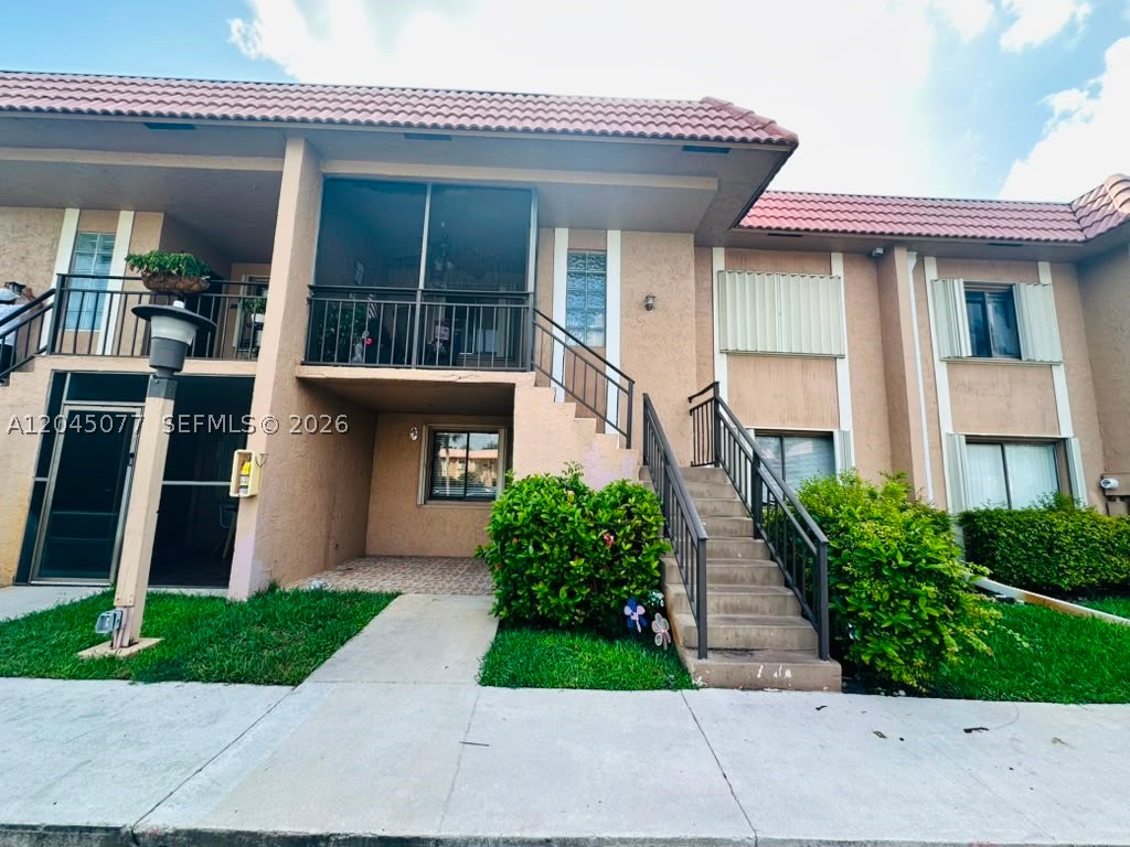 197 Lakeview Dr 105 — photo