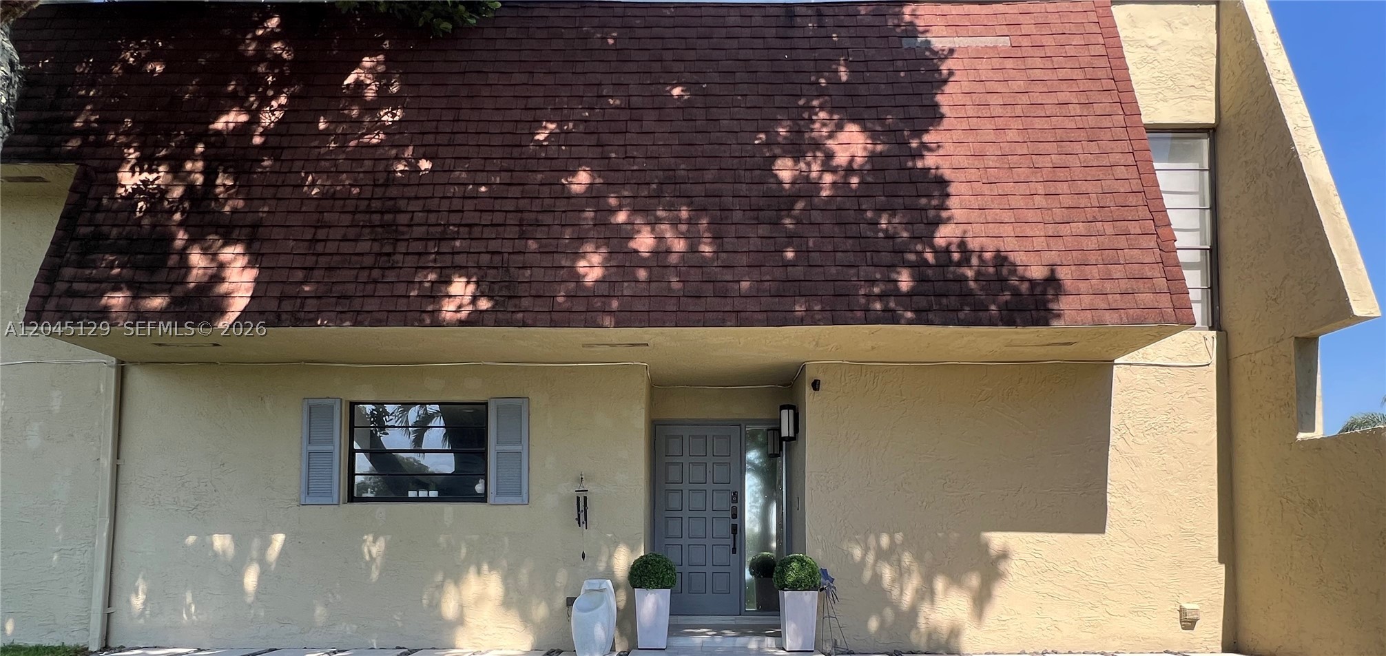 8985 Palm Tree Ln 8985 — photo