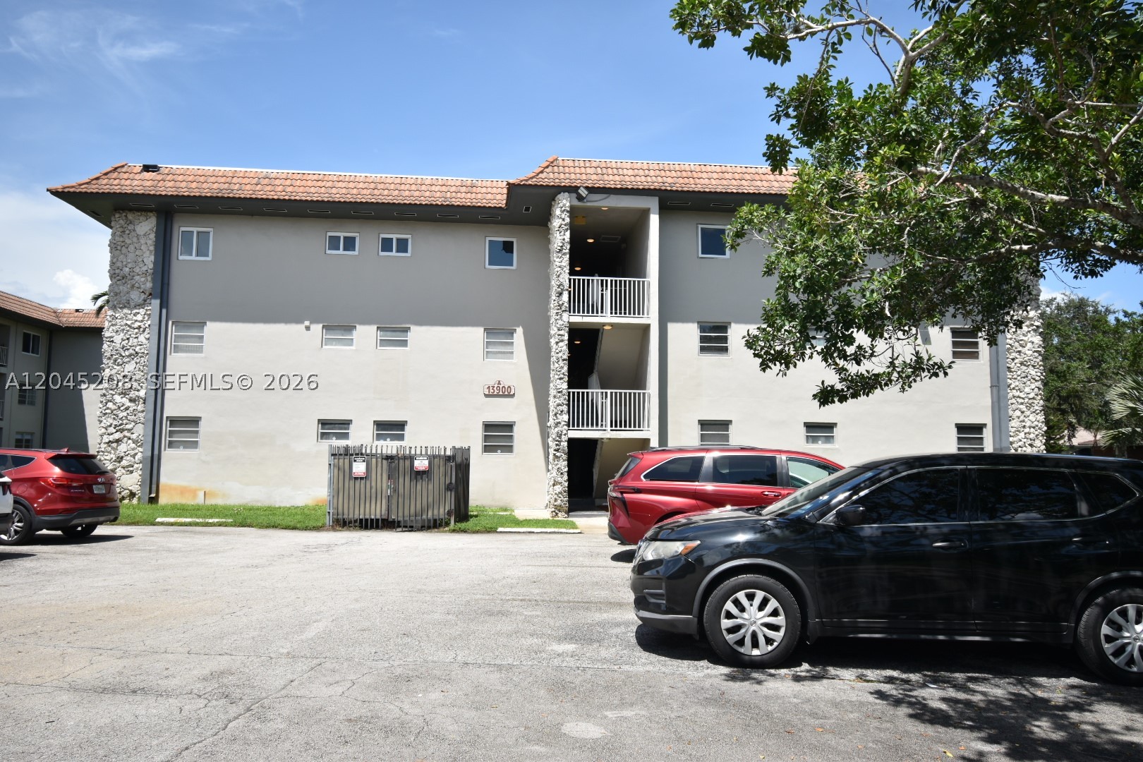 13900 Lake Placid Ct a24 — photo