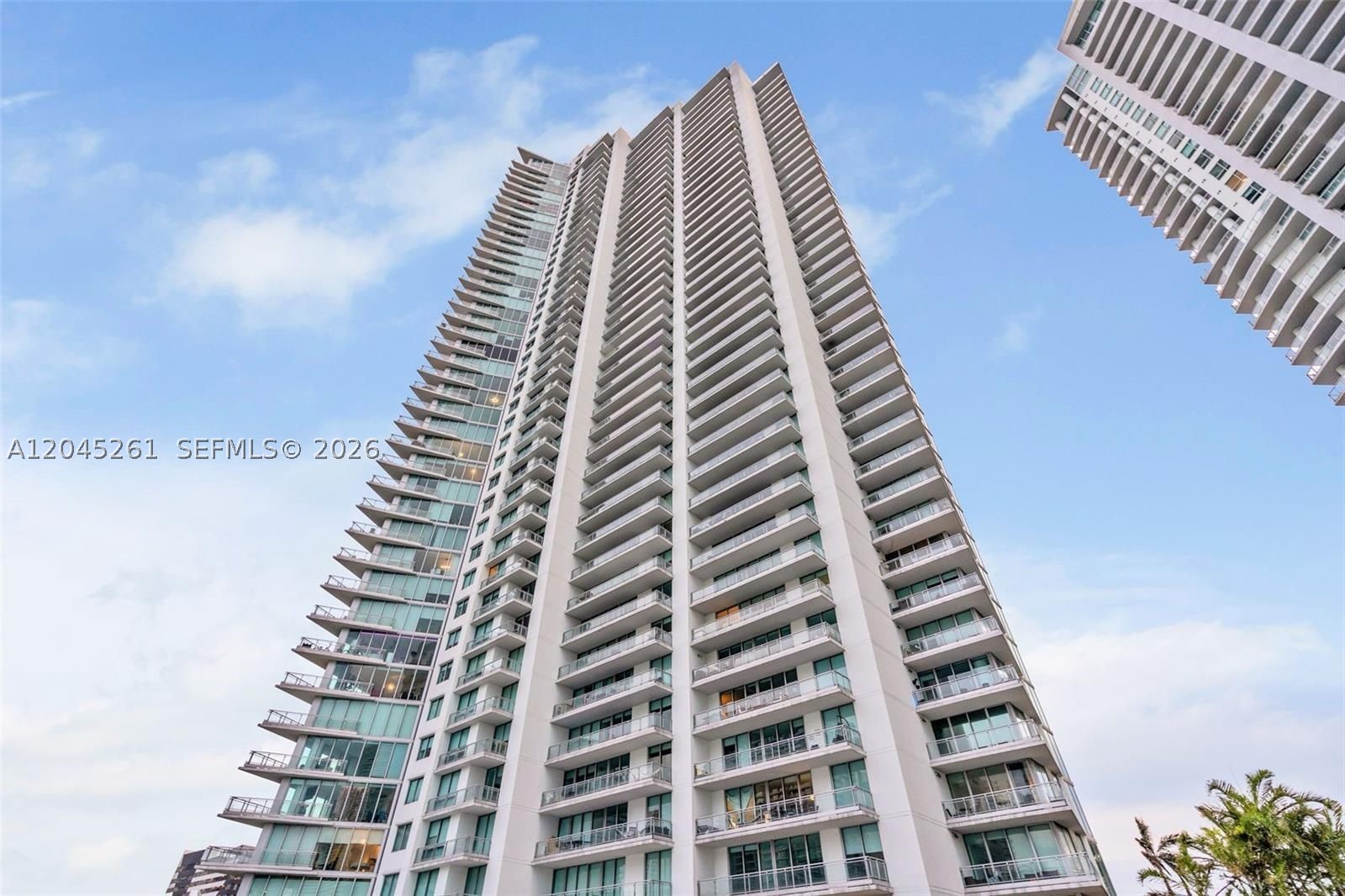 92 SW 3rd St 3608 — photo