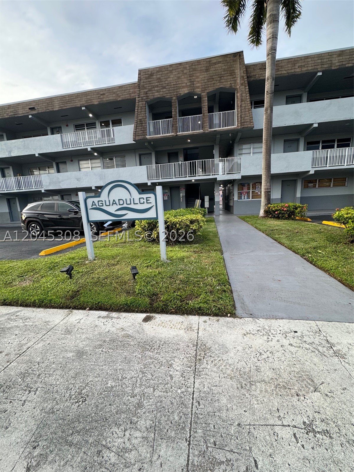 11195 SW 1st St 314 — photo