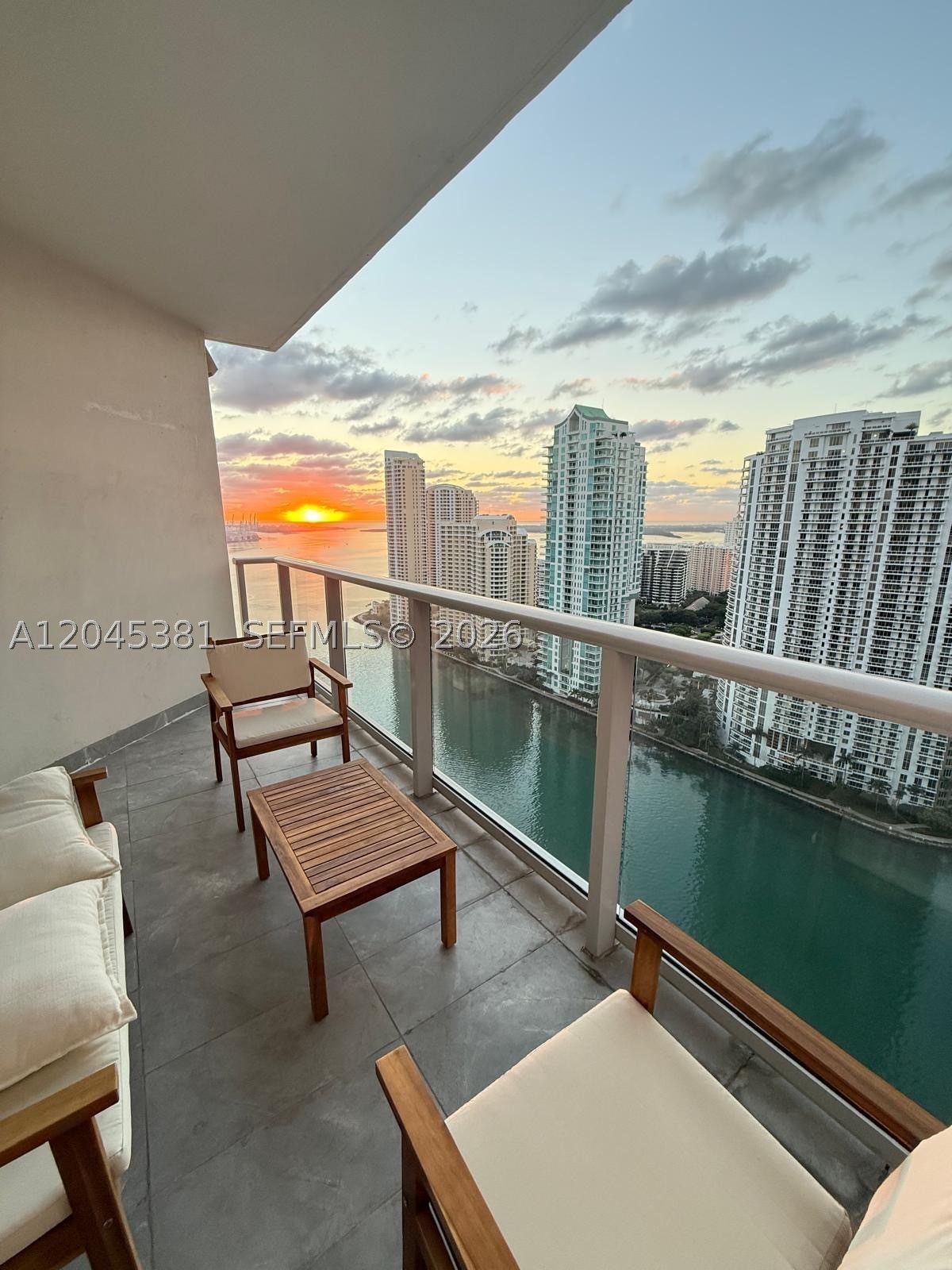 300 S Biscayne Blvd T-2806 — photo