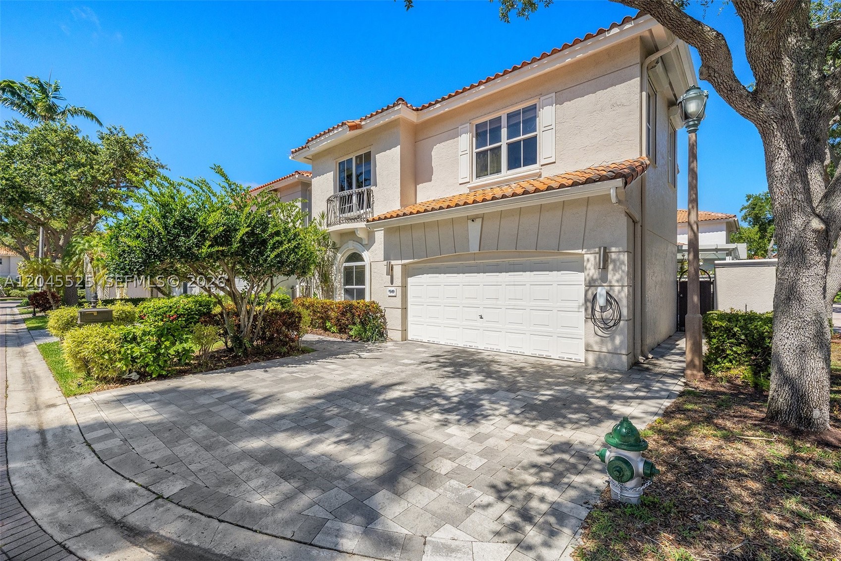 1549 Shoreline Way — photo