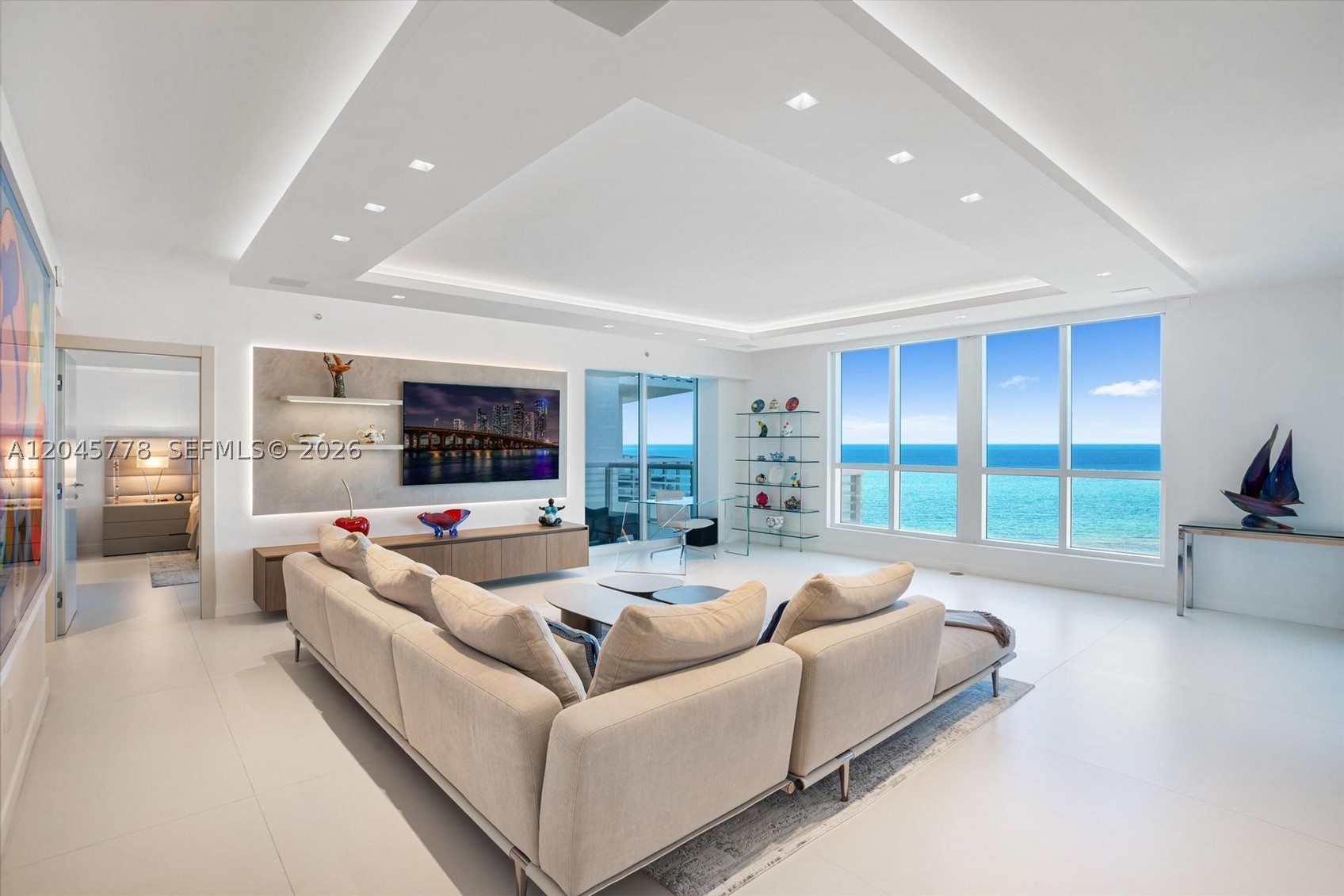 3801 Collins Ave 1503 — photo