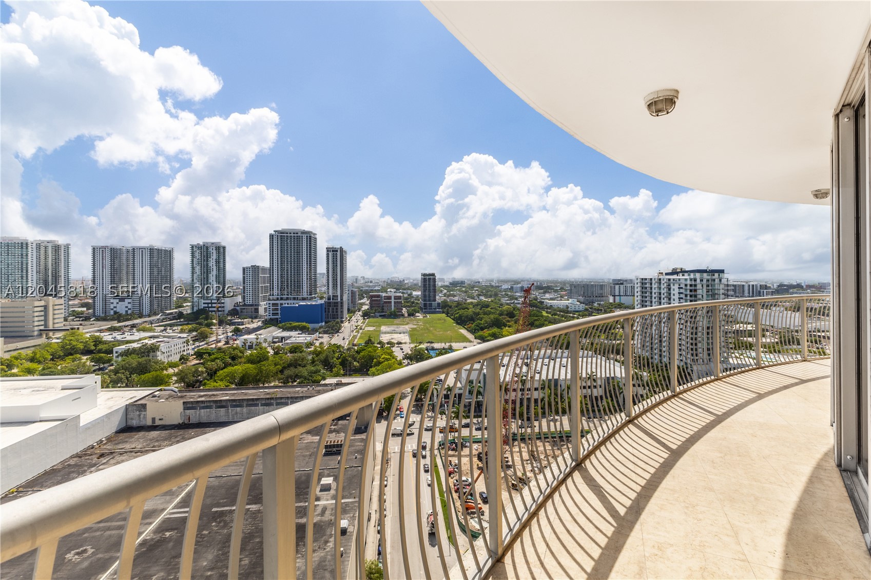 1750 N Bayshore Dr 2414 — photo