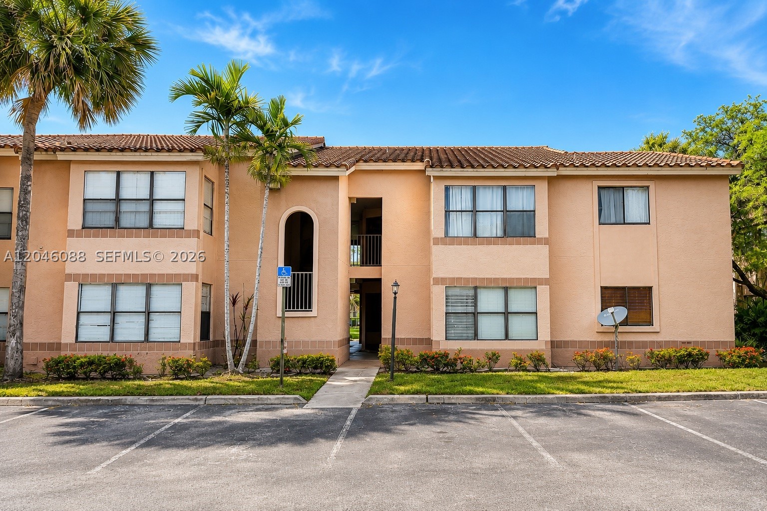 2986 S University Dr 8108 — photo