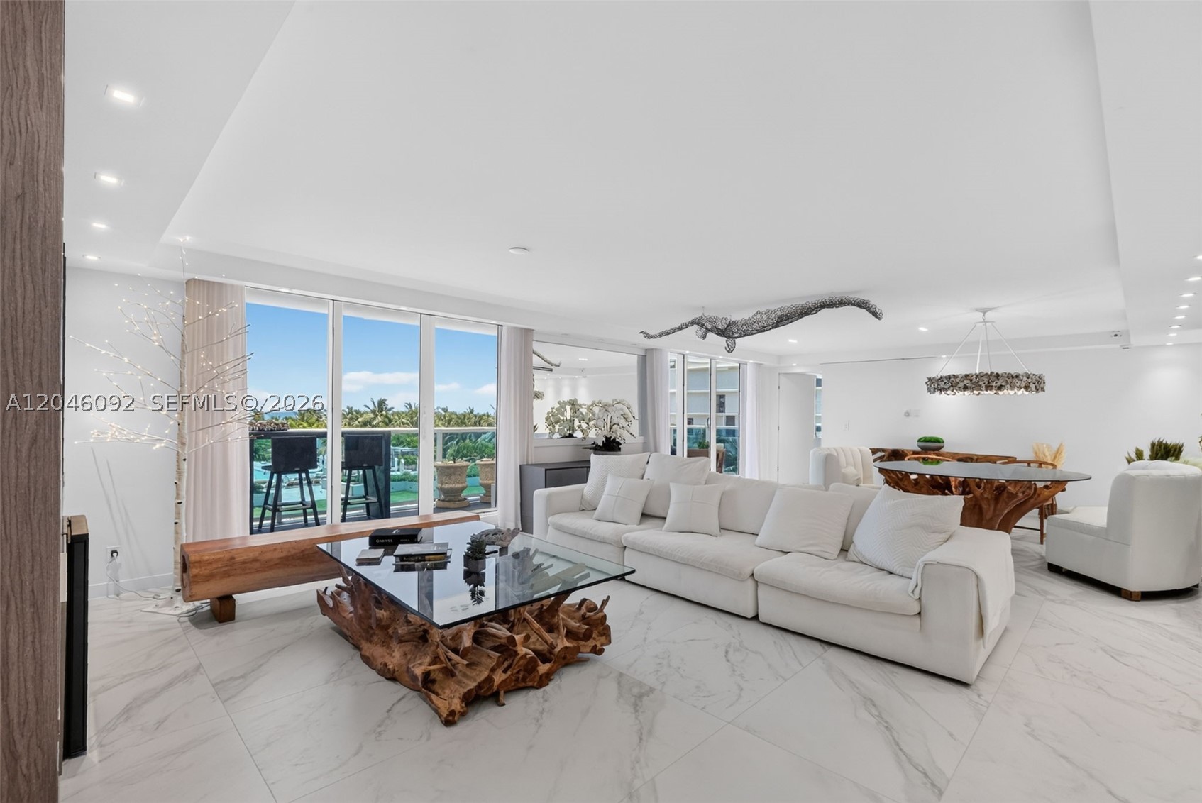 2301 Collins Ave 440-443 — photo
