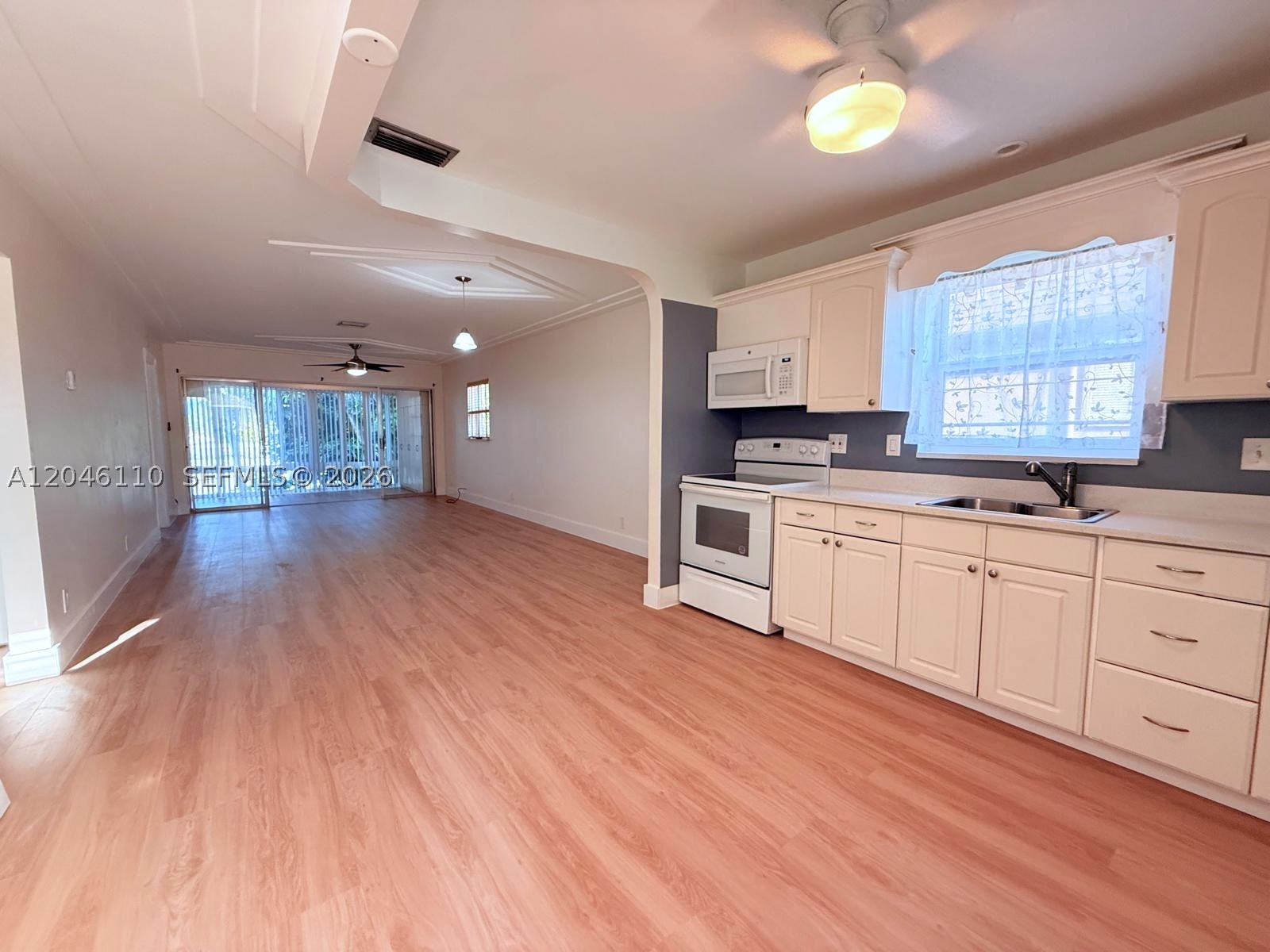 2832 Fillmore St 20 — photo