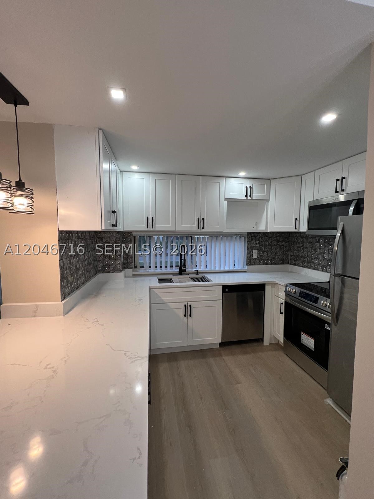 17021 N Bay Rd 124 — photo