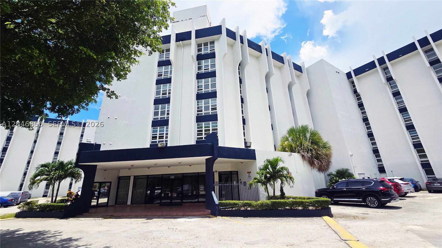 9682 Fontainebleau Blvd 203 — photo