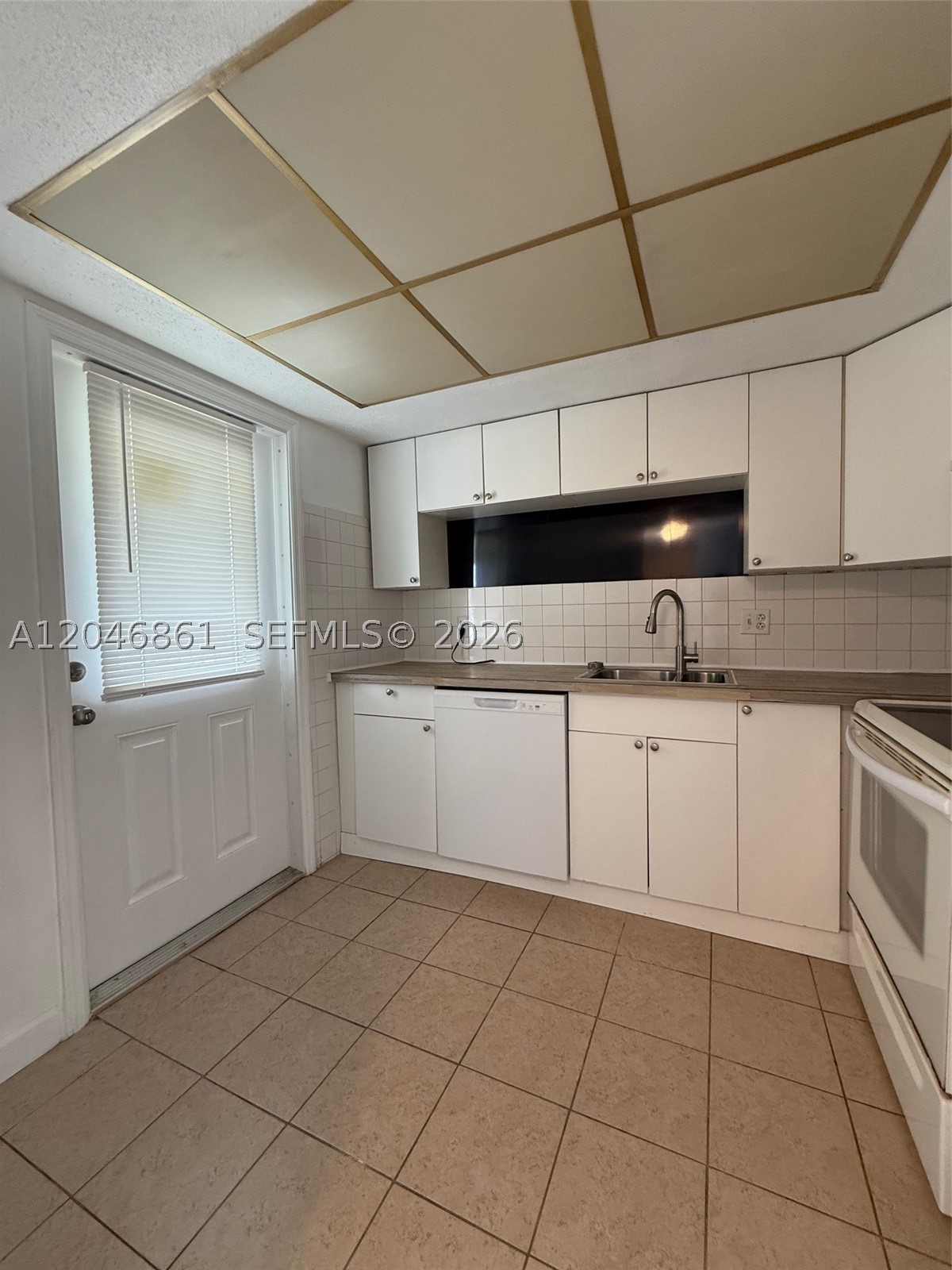 3300 NE 10th Ter 53 — photo