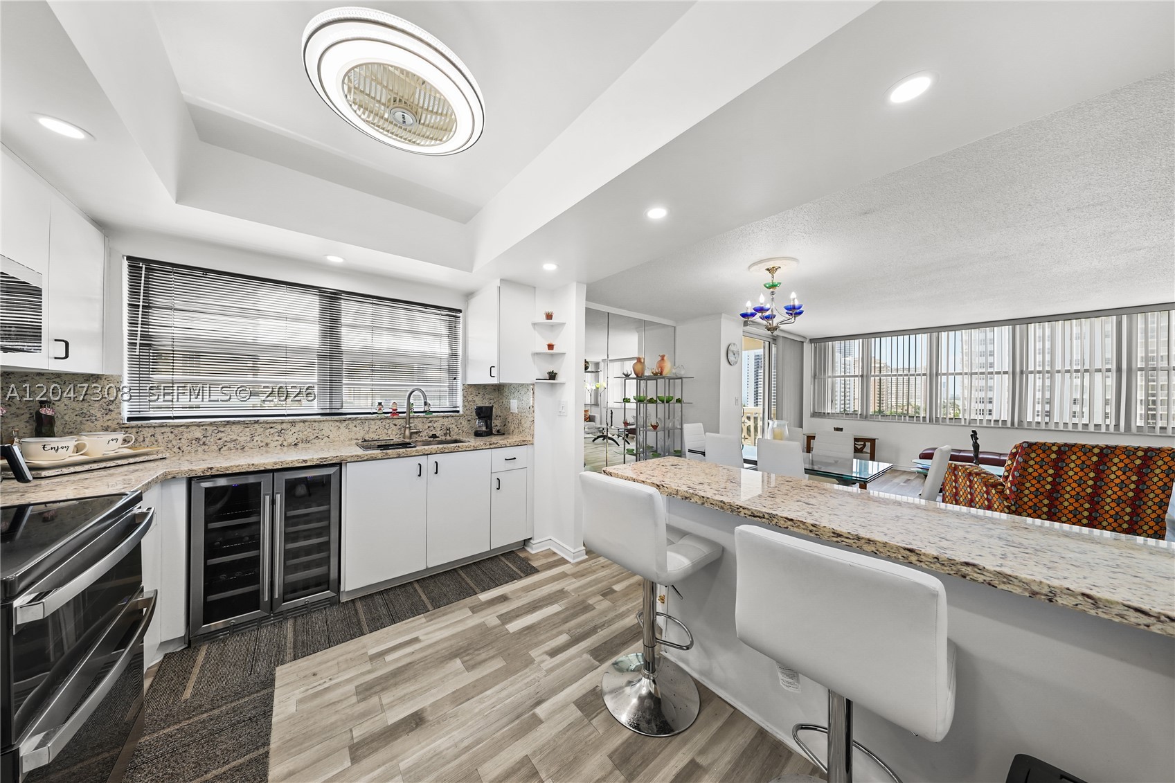 1825 S Ocean Dr 914 — photo
