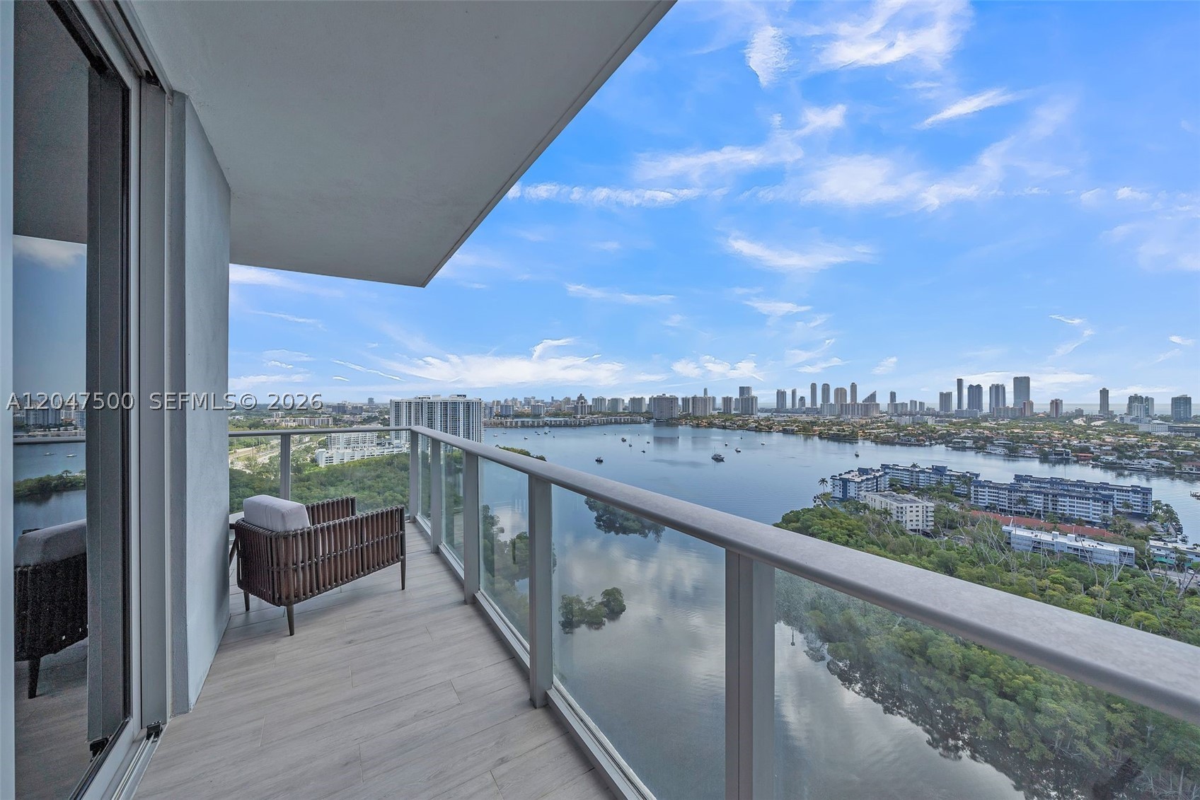16385 Biscayne Blvd 2707 — photo