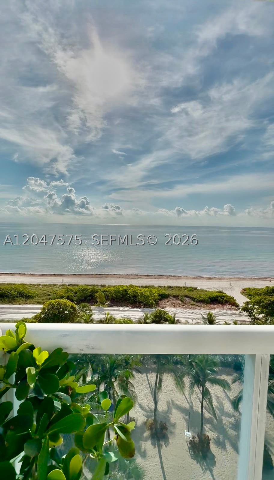 9201 Collins Ave 826 — photo