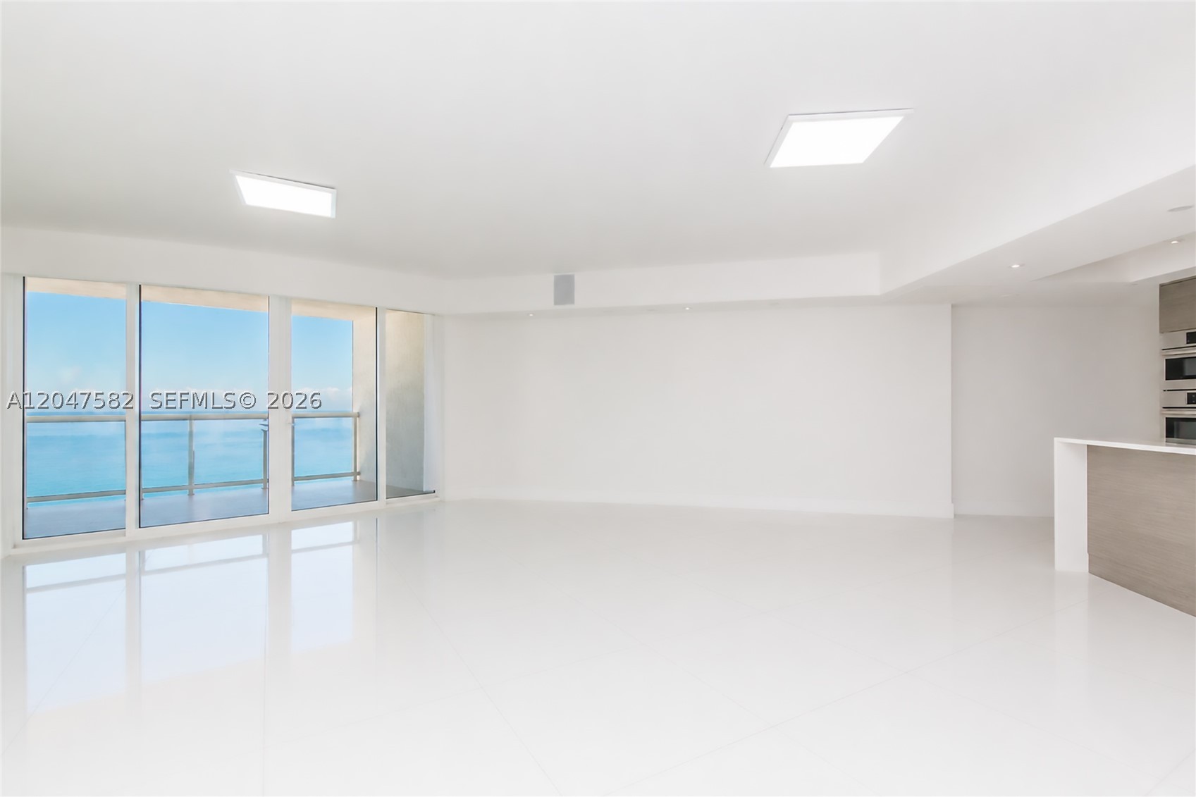 17201 Collins Ave 1807 — photo
