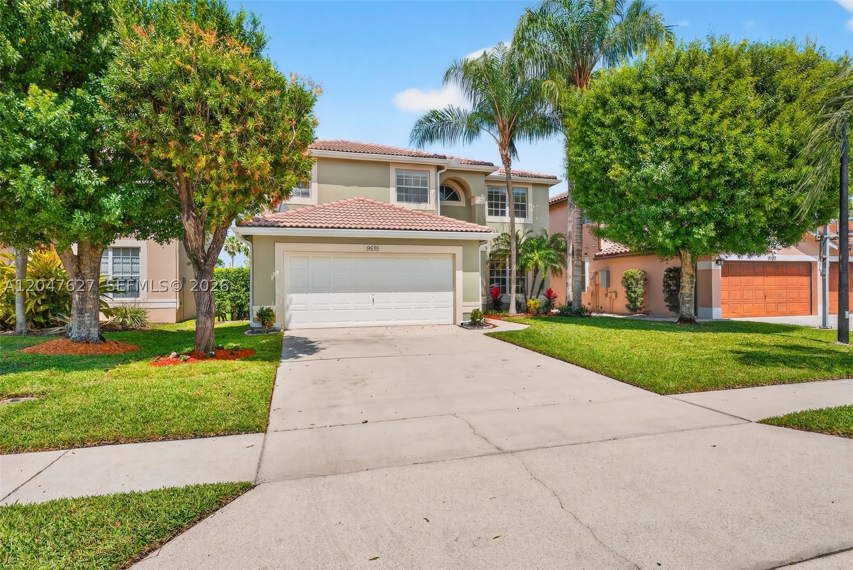 9535 Fox Trot Ln — photo