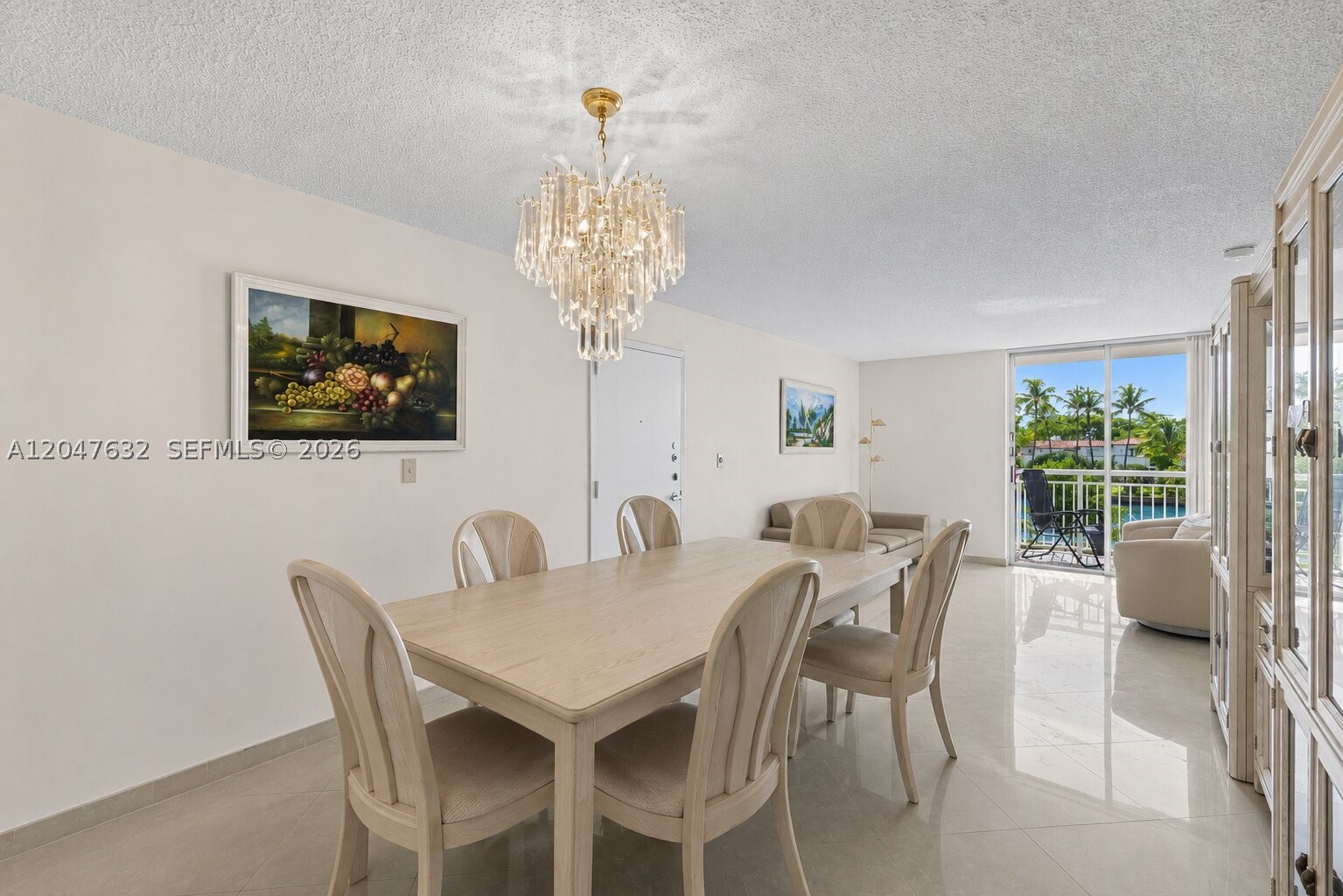 3901 Indian Creek Dr 309 — photo