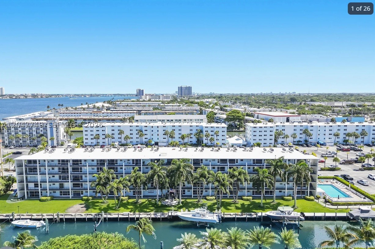 109 Paradise Harbour Blvd 406 — photo