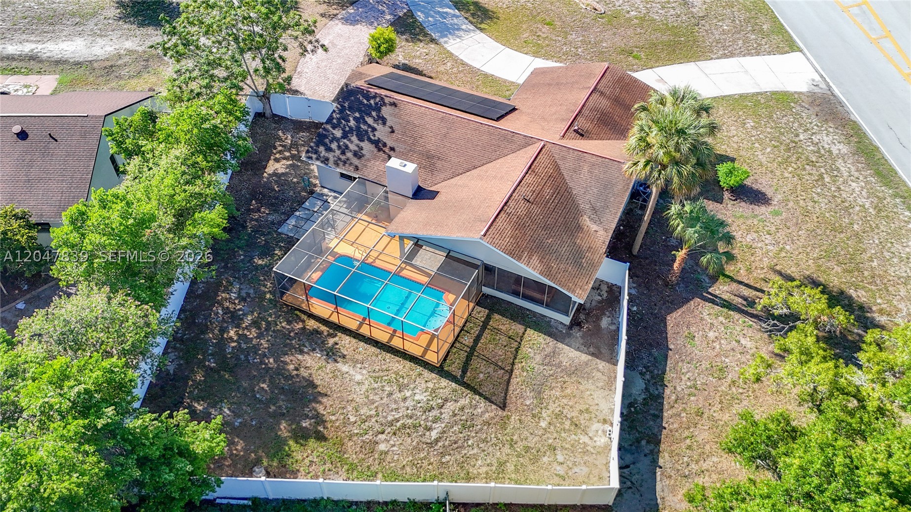 8209 Chaucer Dr — photo