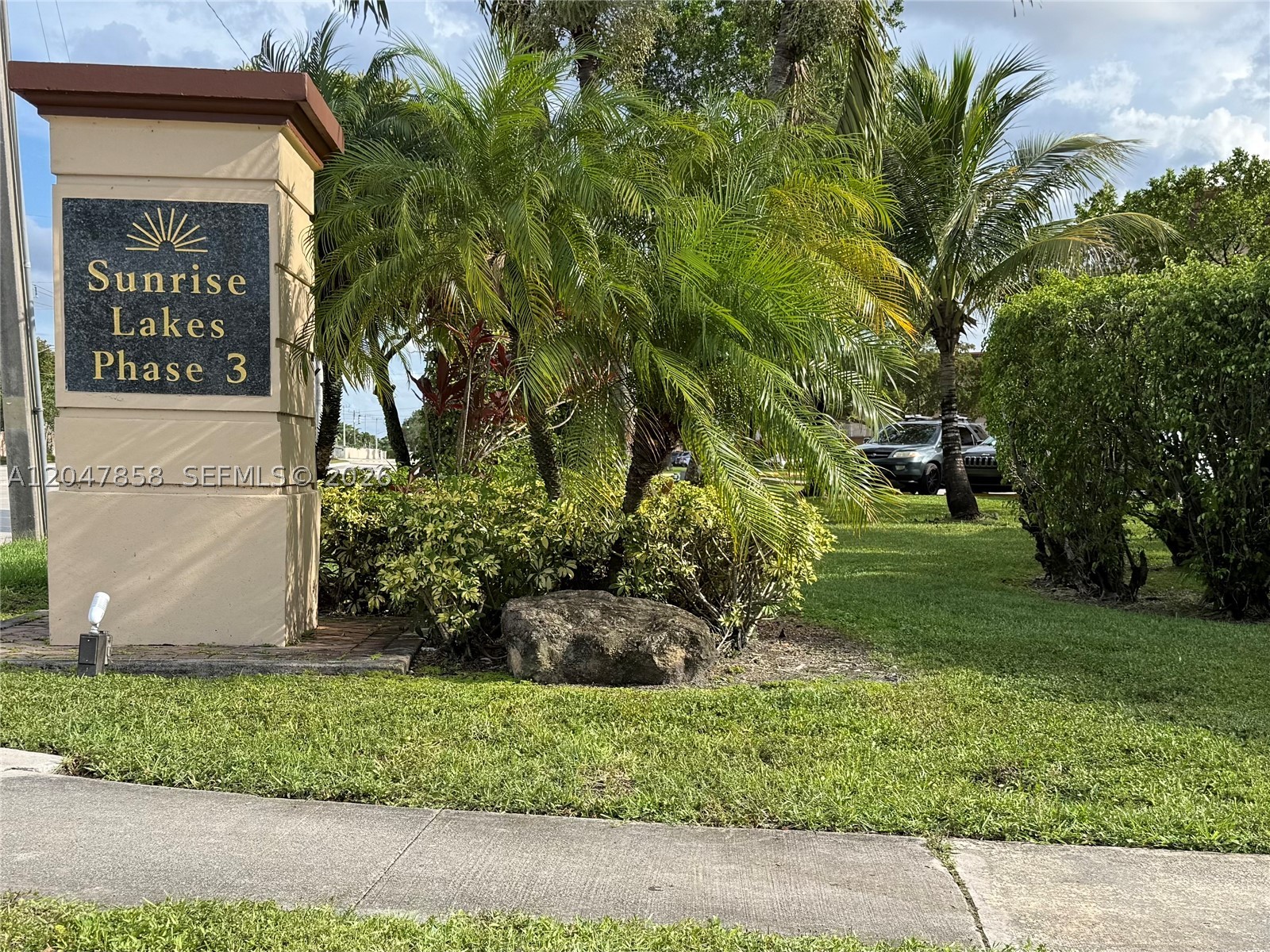 9101 Sunrise Lakes Blvd 215 — photo