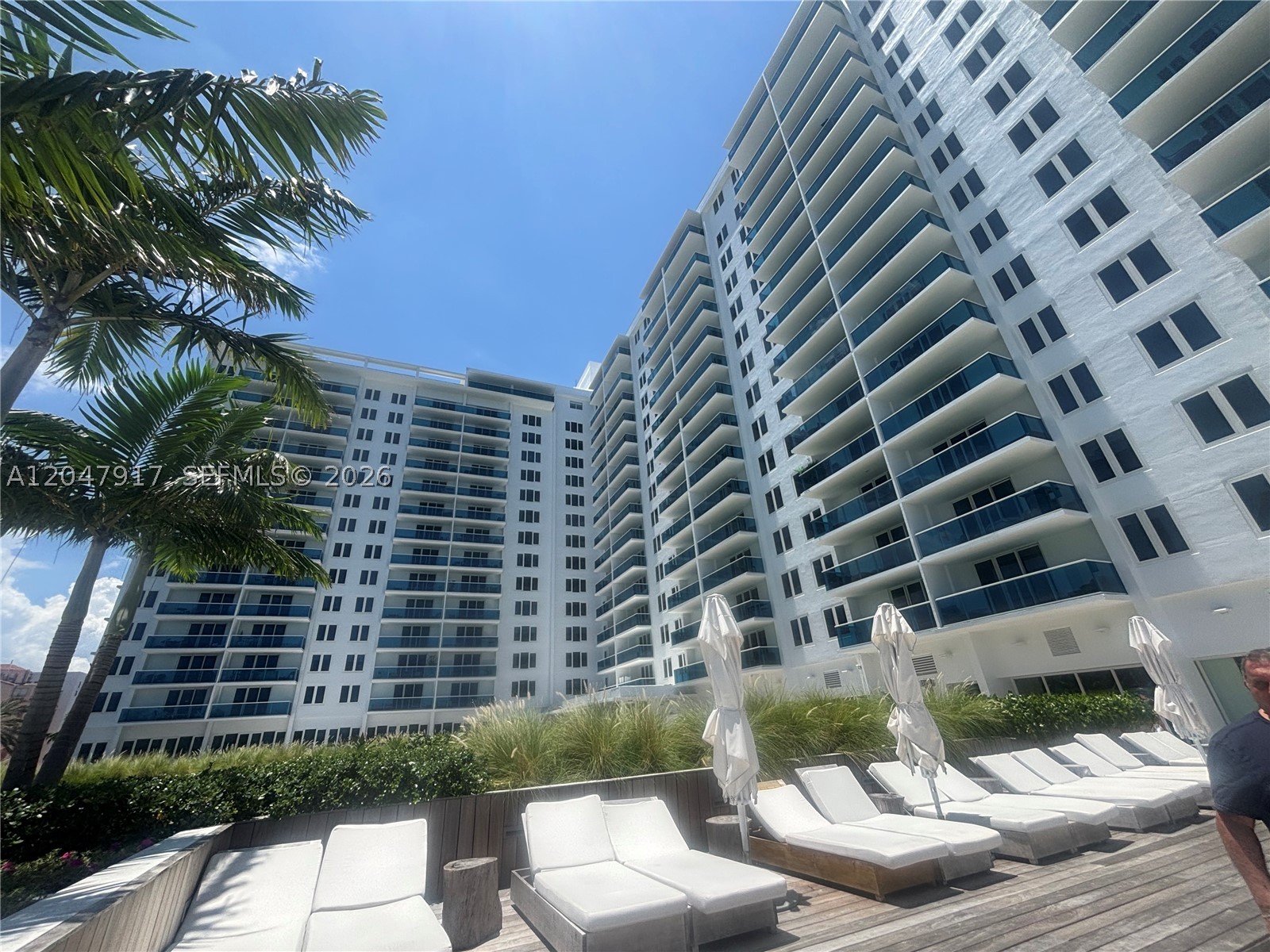 2301 Collins Ave 833 — photo