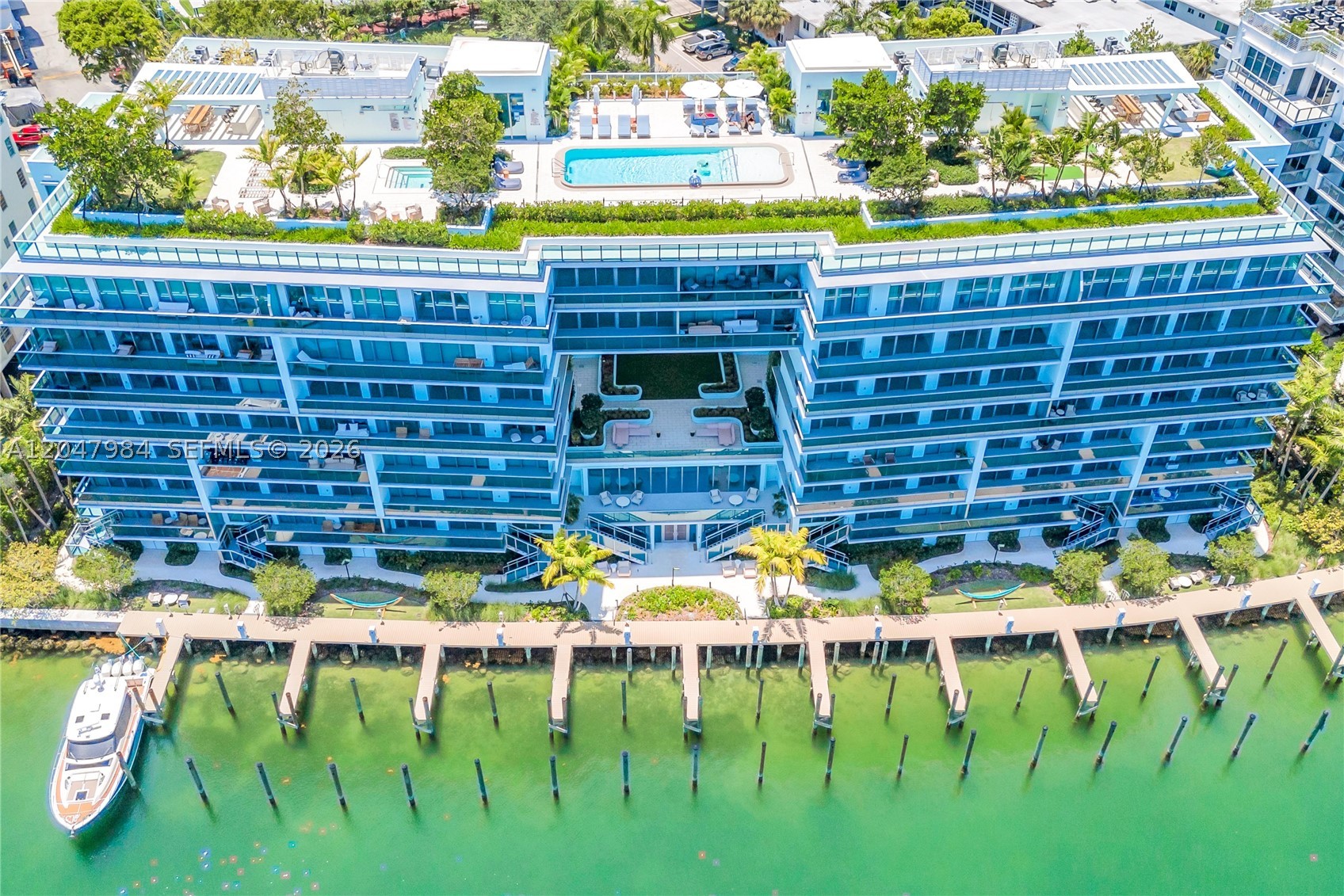 9201 E Bay Harbor Dr Ph 809 — photo