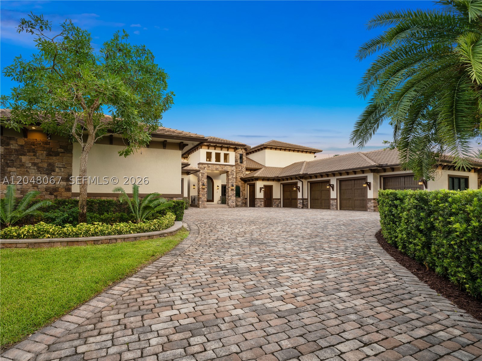 3724 Pine Lake Dr — photo