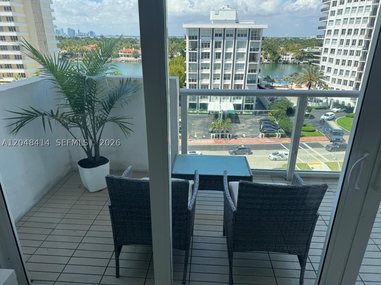 5601 Collins Ave 823 — photo