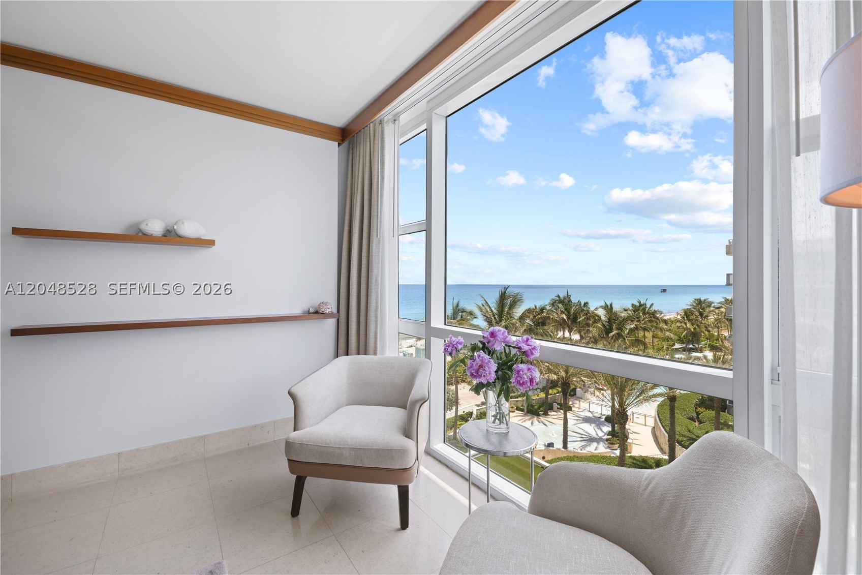 6801 Collins Ave 516 — photo
