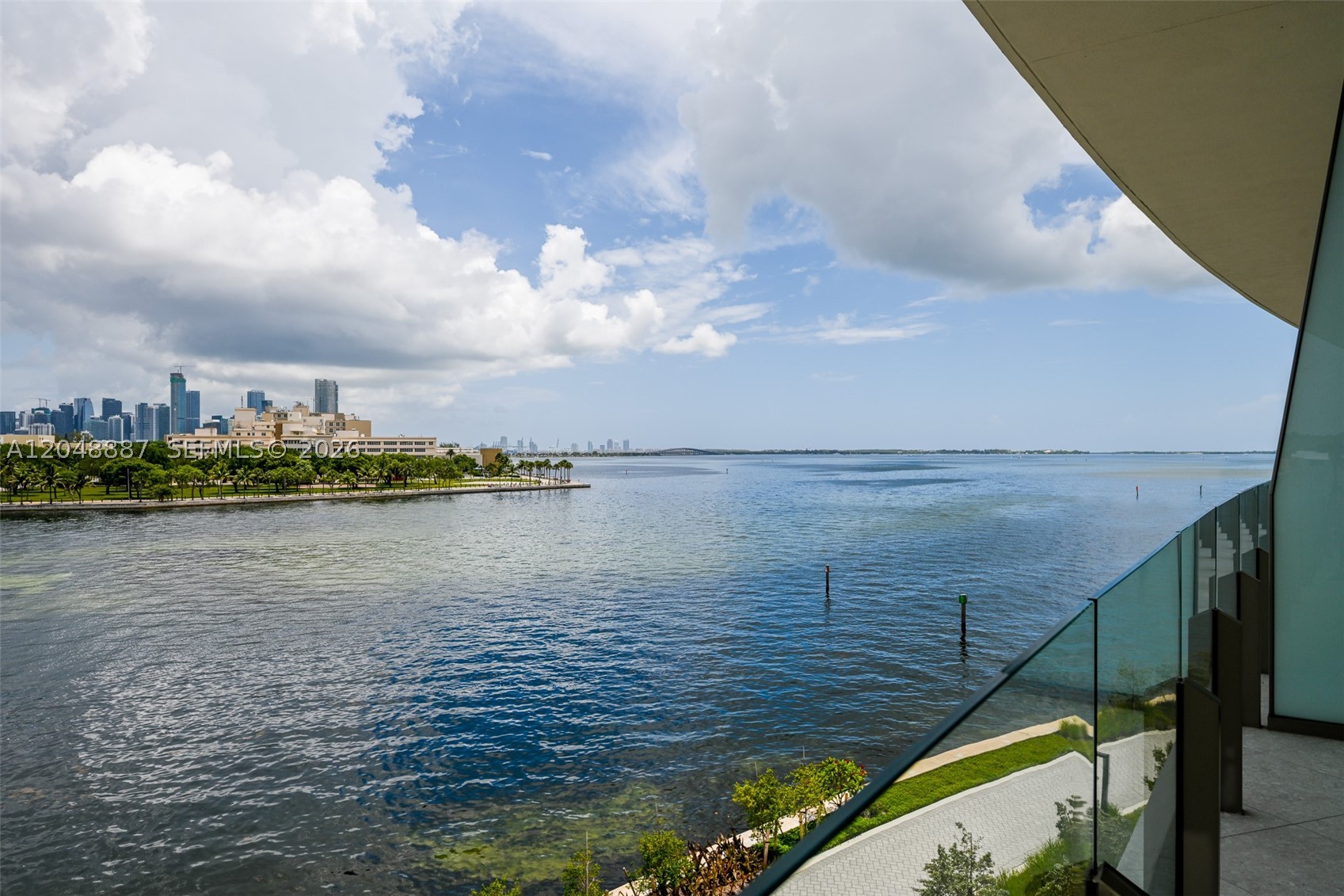 5 Grove Isle Dr L404 — photo