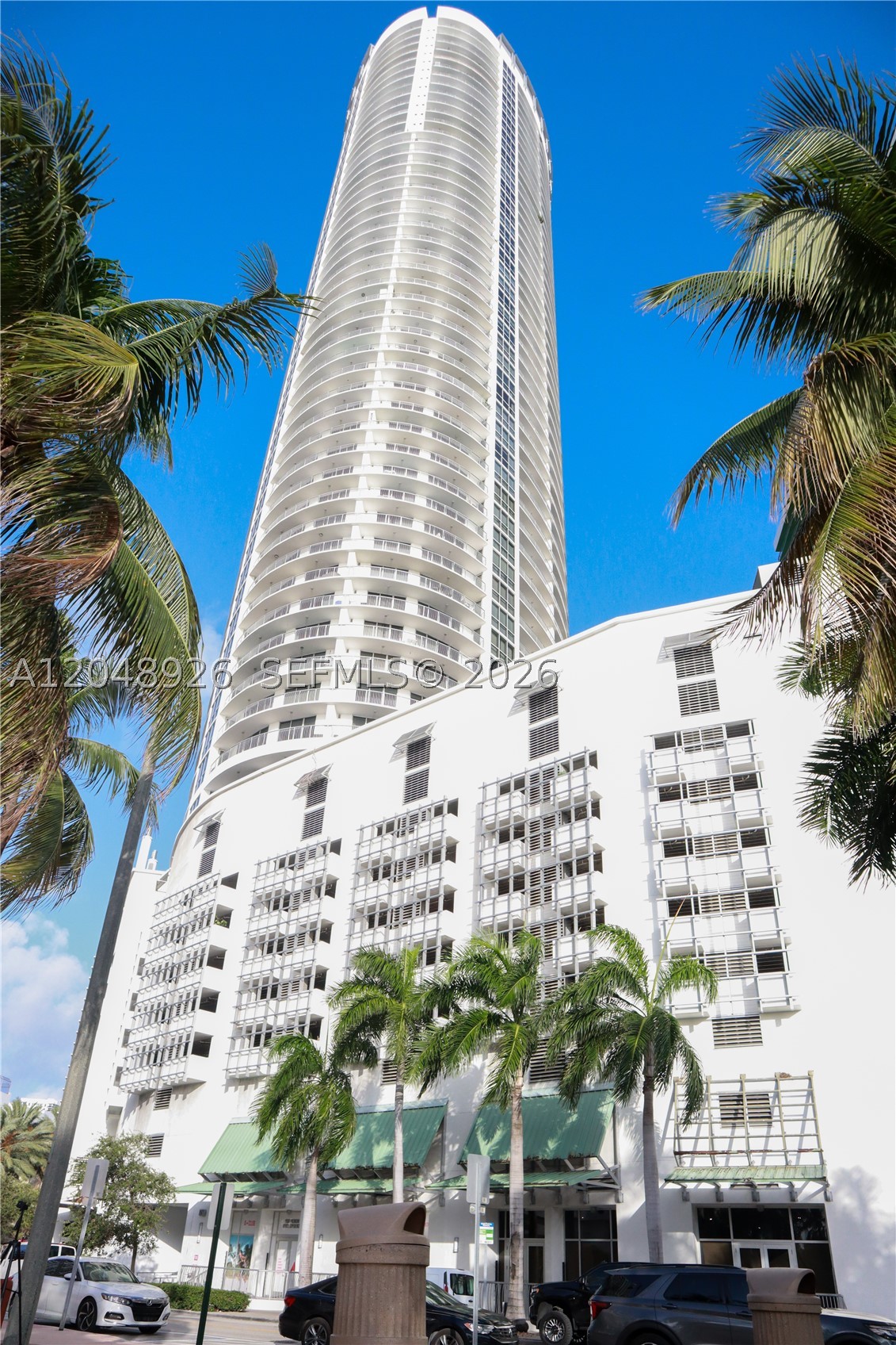 1750 N Bayshore Dr 3611 — photo