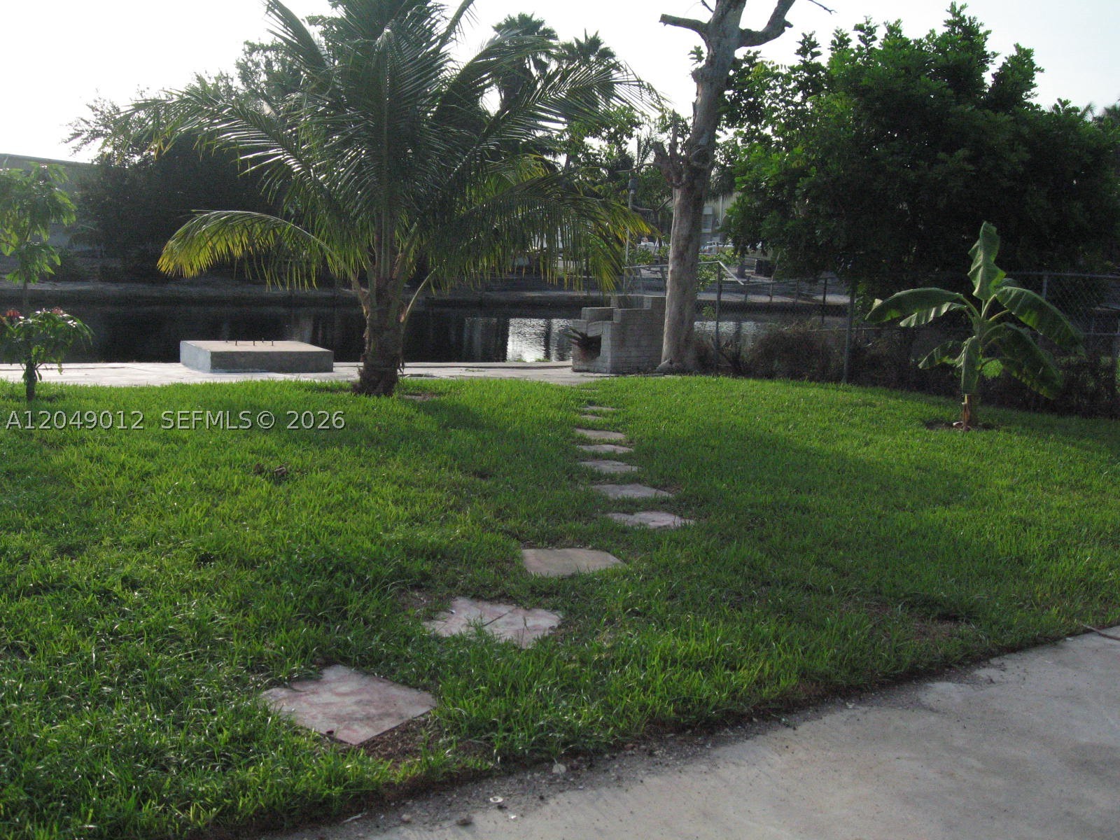 136 NW 14th Way . — photo