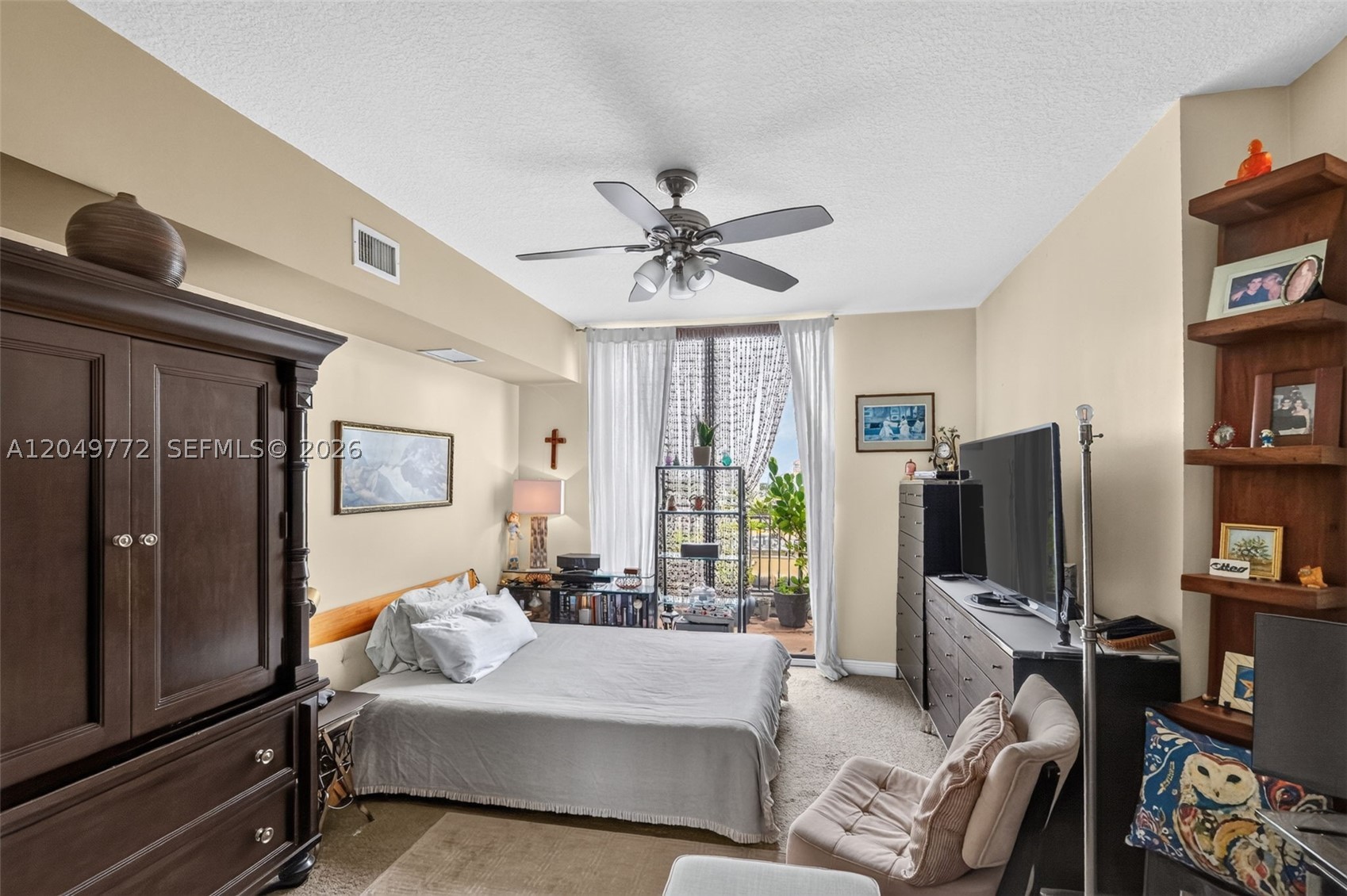 888 Douglas 806 — photo