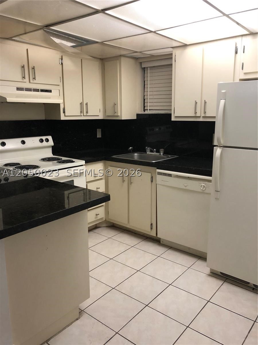 8290 Lake Dr 349 — photo