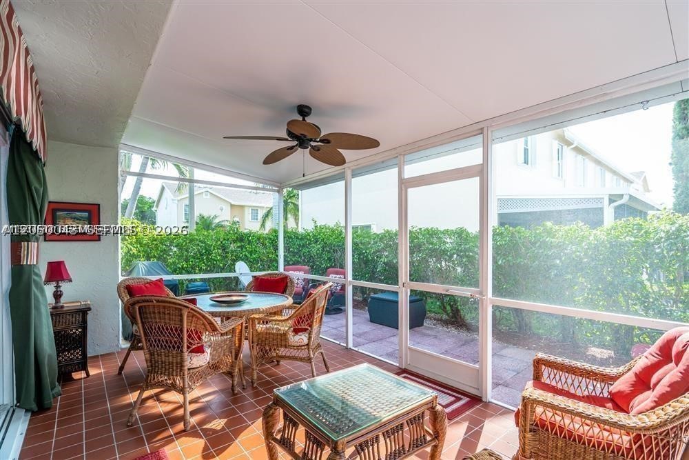 221 Waterside Dr 221 — photo