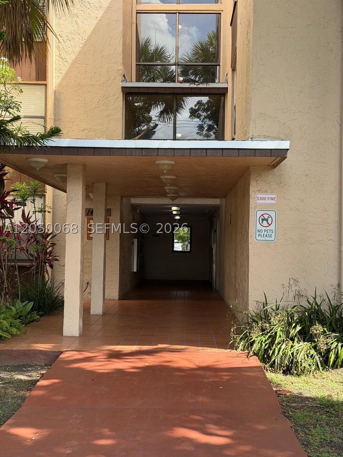 14421 N Kendall Dr 412M — photo