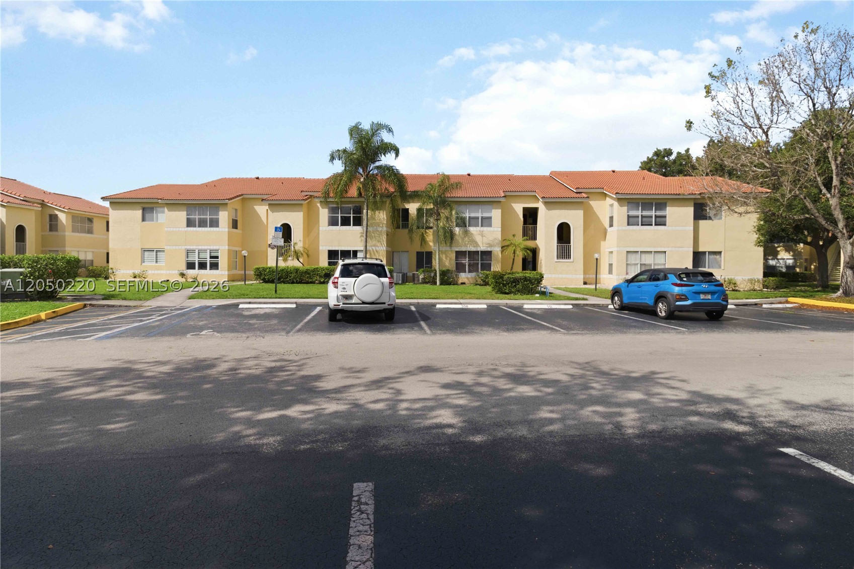 12760 Vista Isles 724 — photo