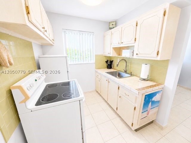2145 Pierce St 416 — photo