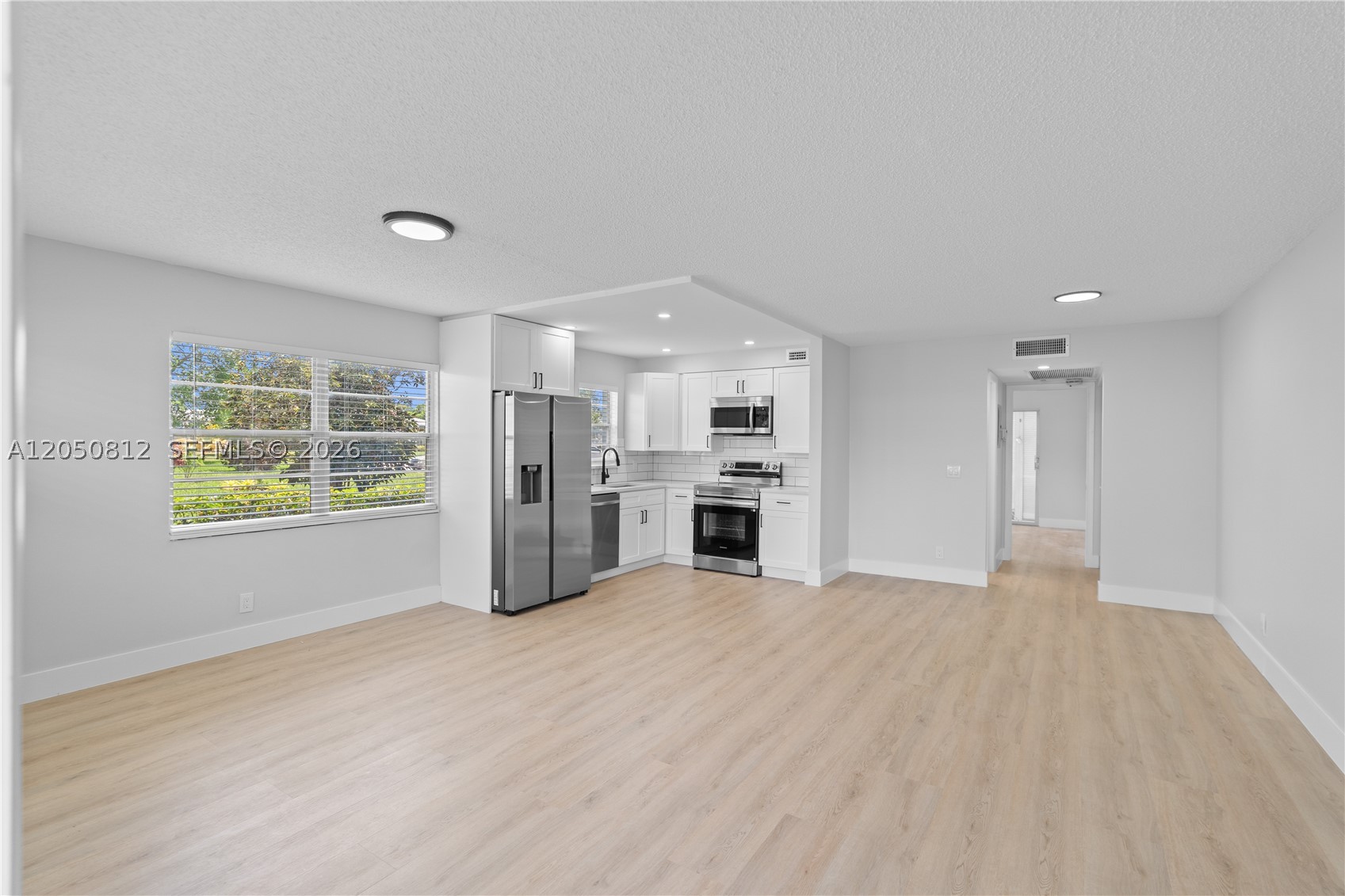 213 N Oakridge N 213 — photo