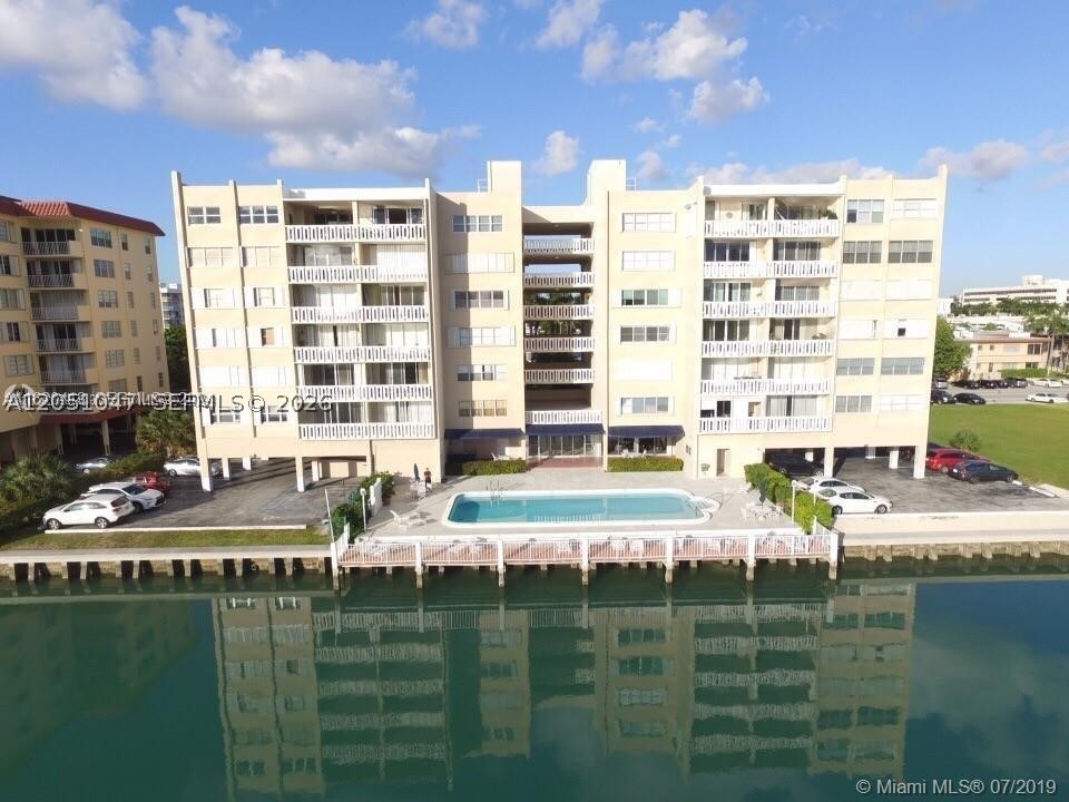9381 E Bay Harbor Dr 302S — photo