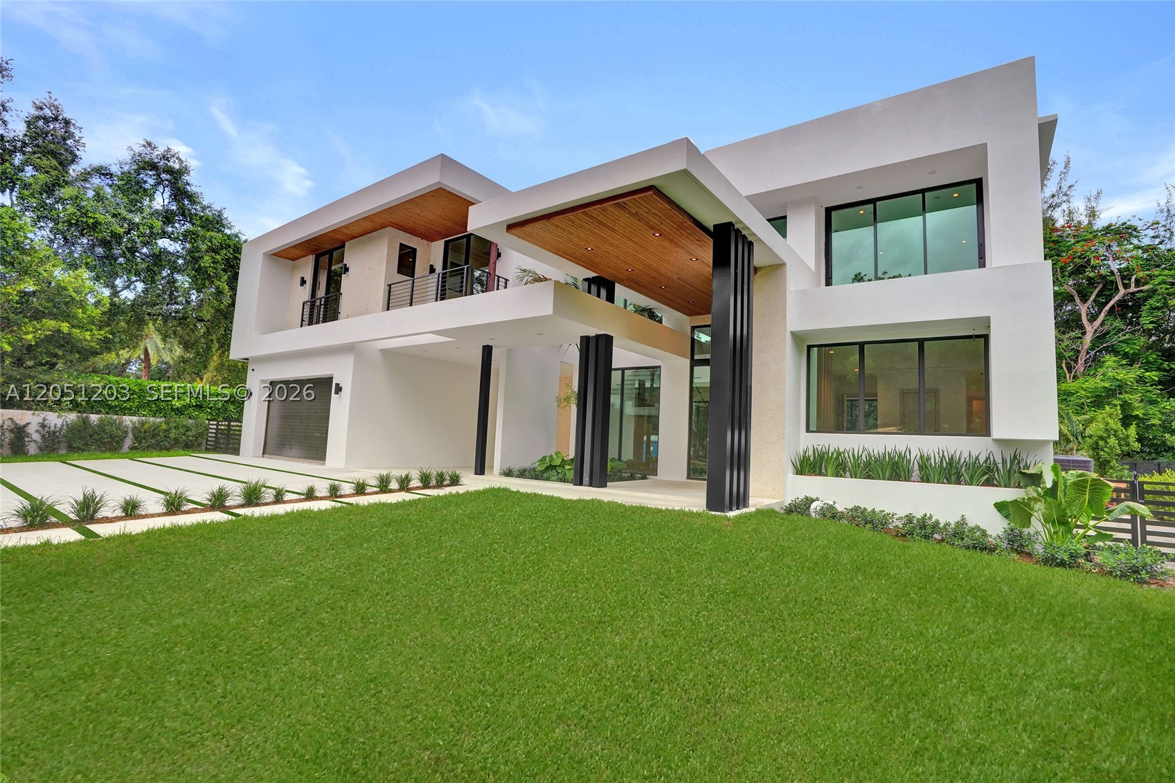 4640 Sunset Dr — photo