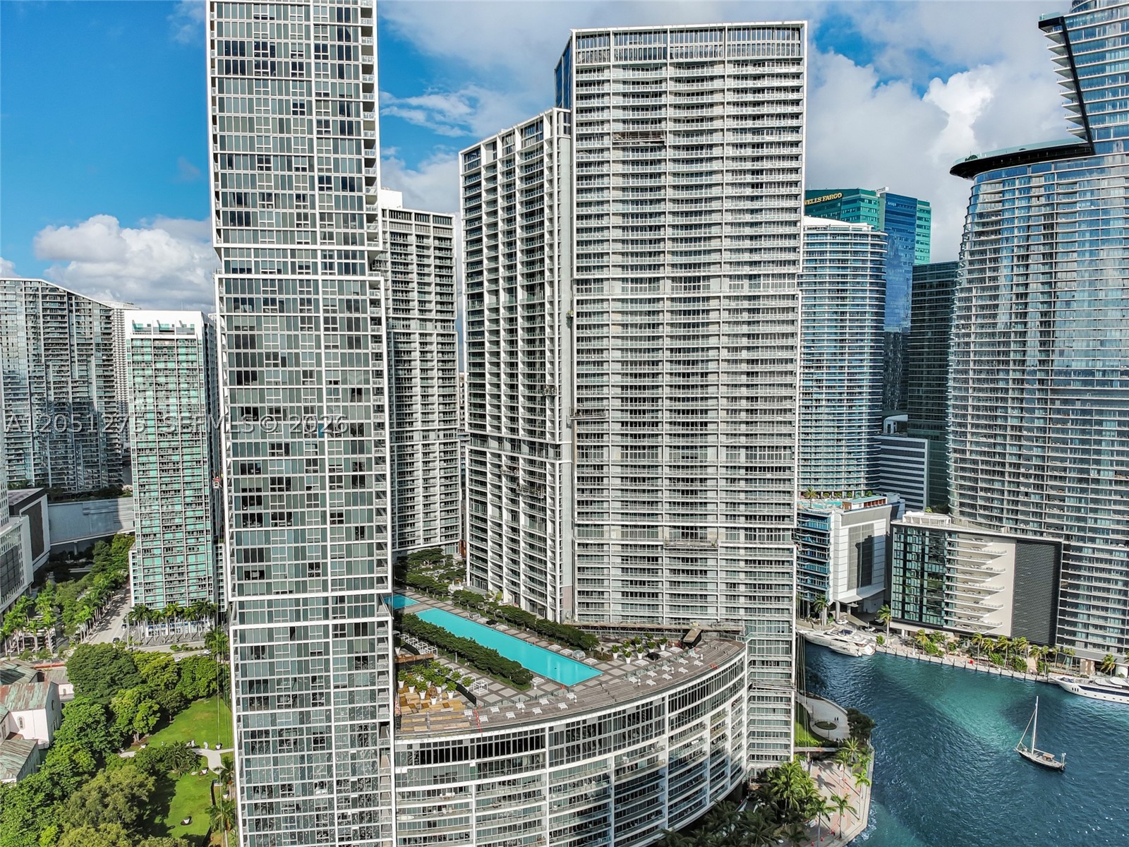 475 Brickell Ave 3111 — photo