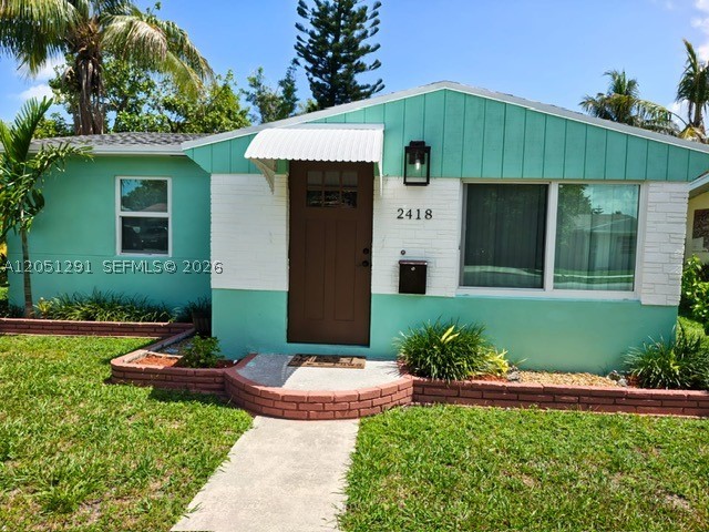 2418 Scott St — photo