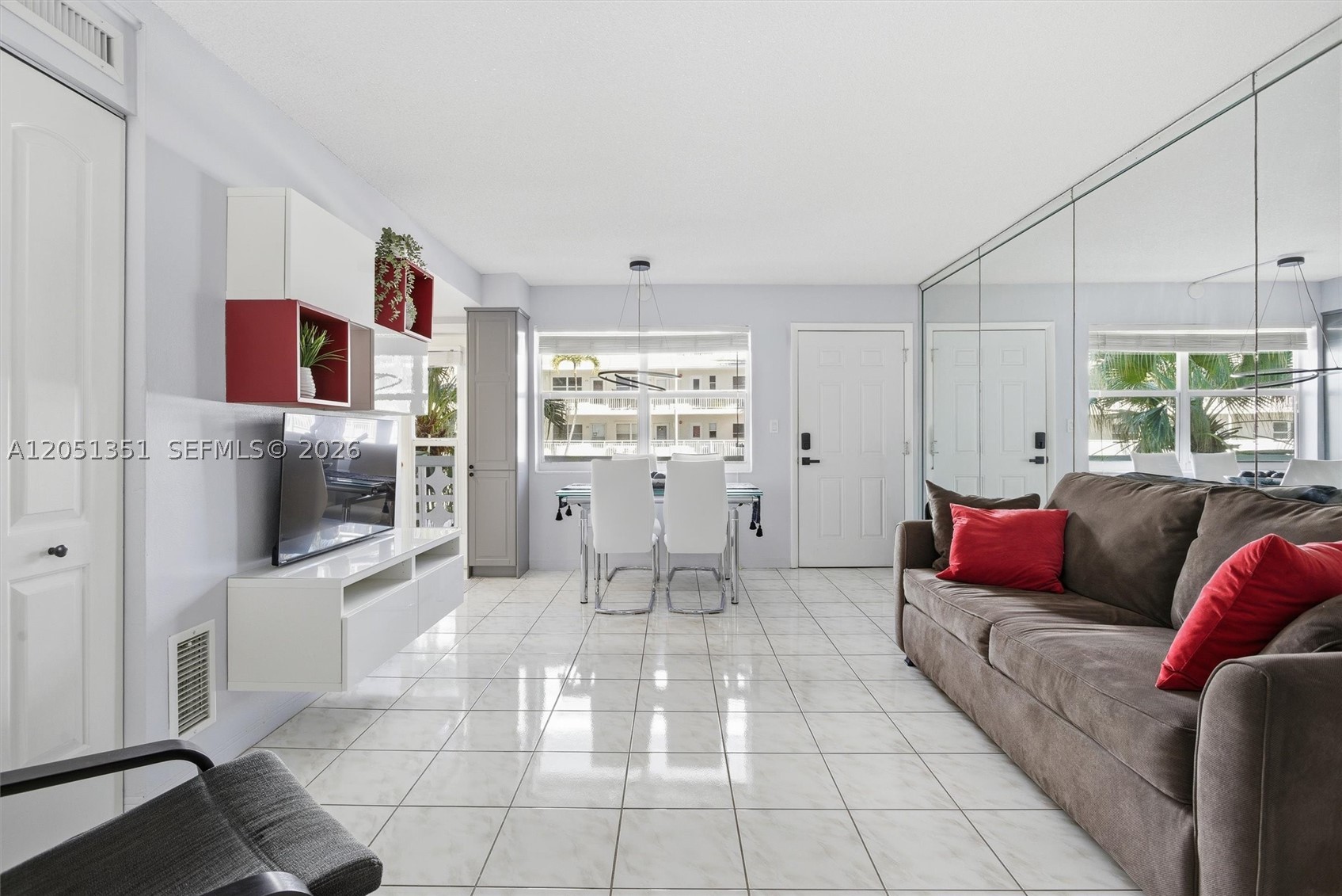 3133 S Ocean Dr 218 — photo