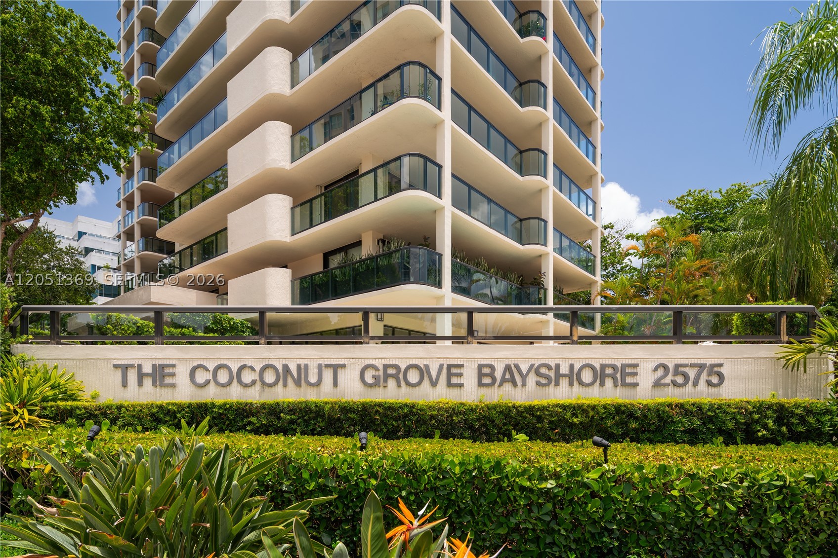2575 S Bayshore Dr 5B — photo