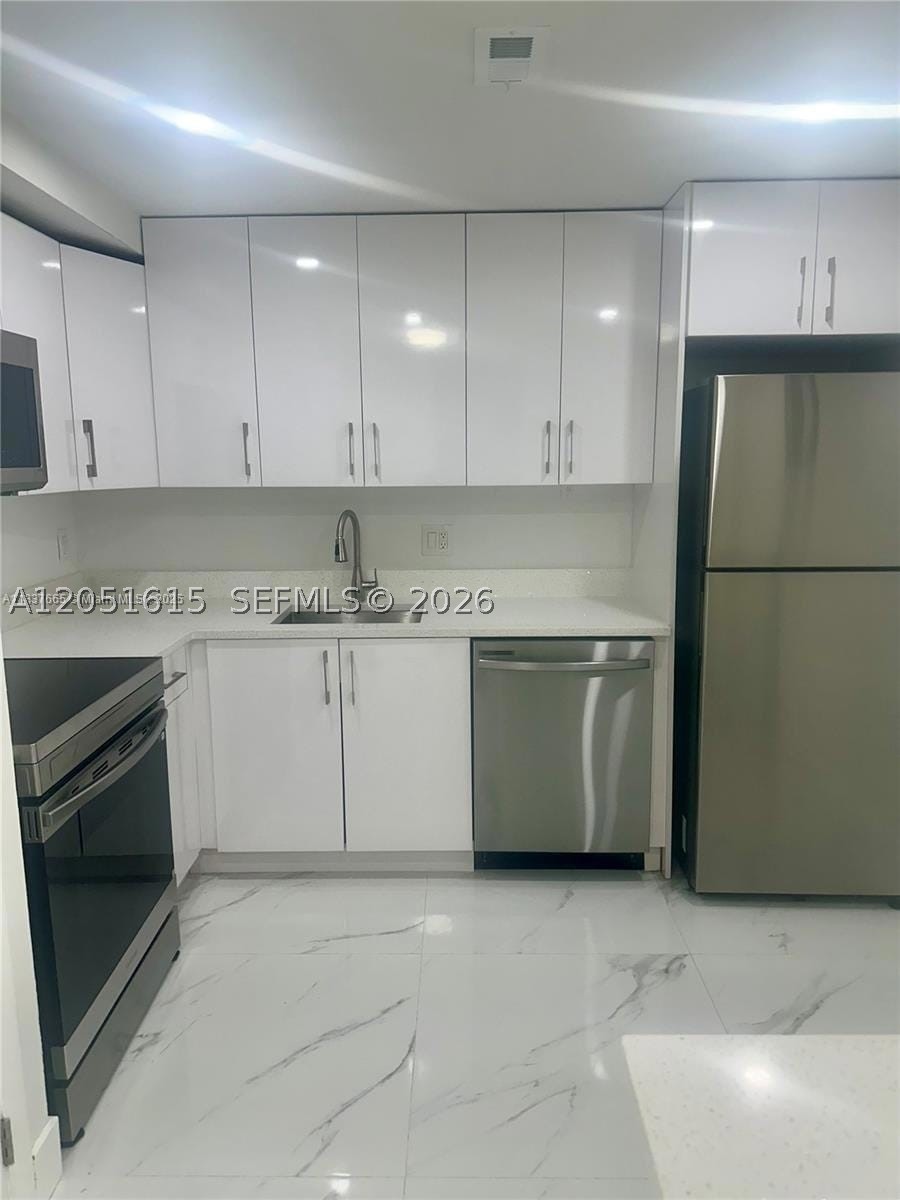 4166 Inverrary Dr 210 — photo