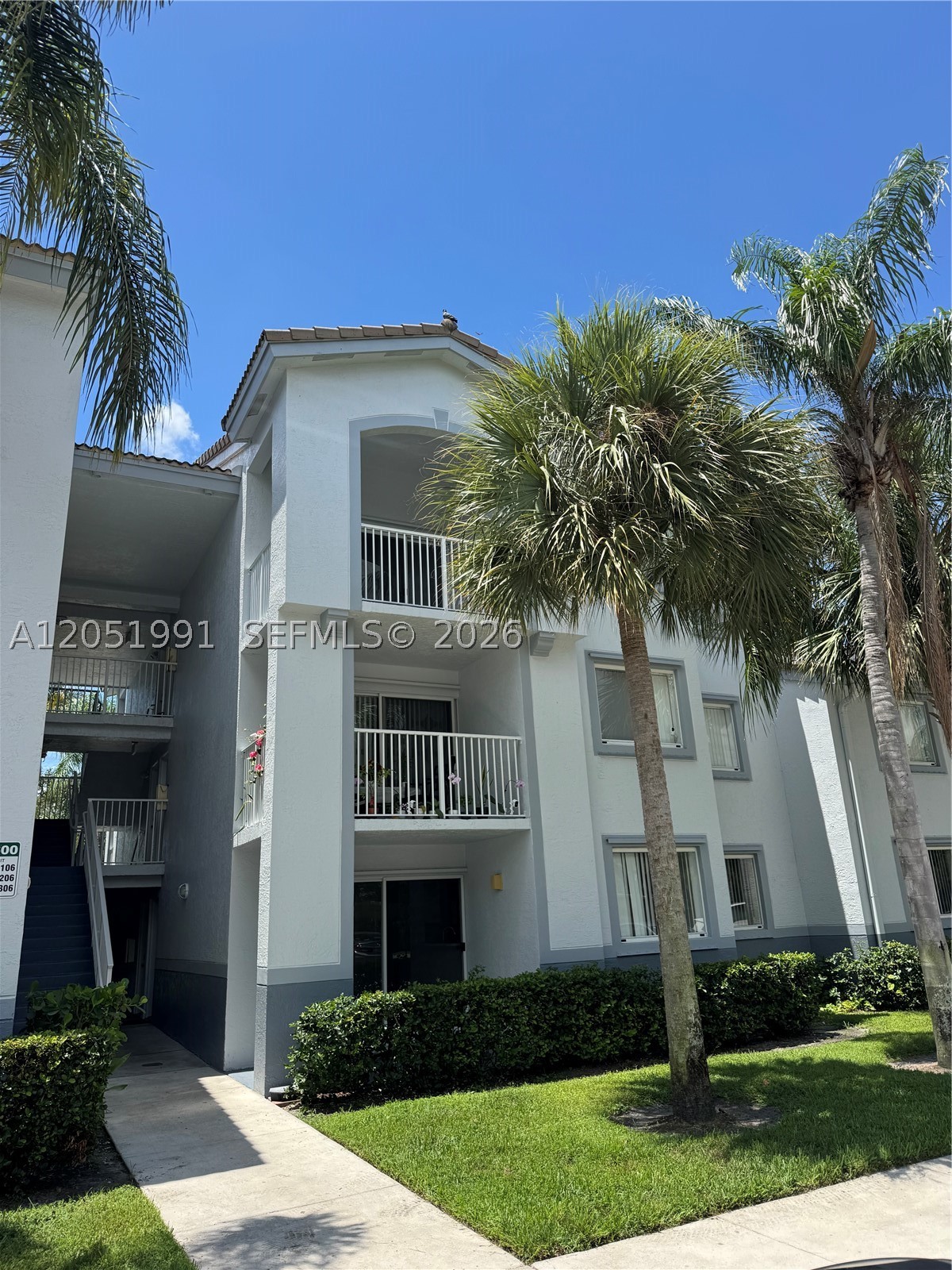 2600 S University Dr 103 — photo